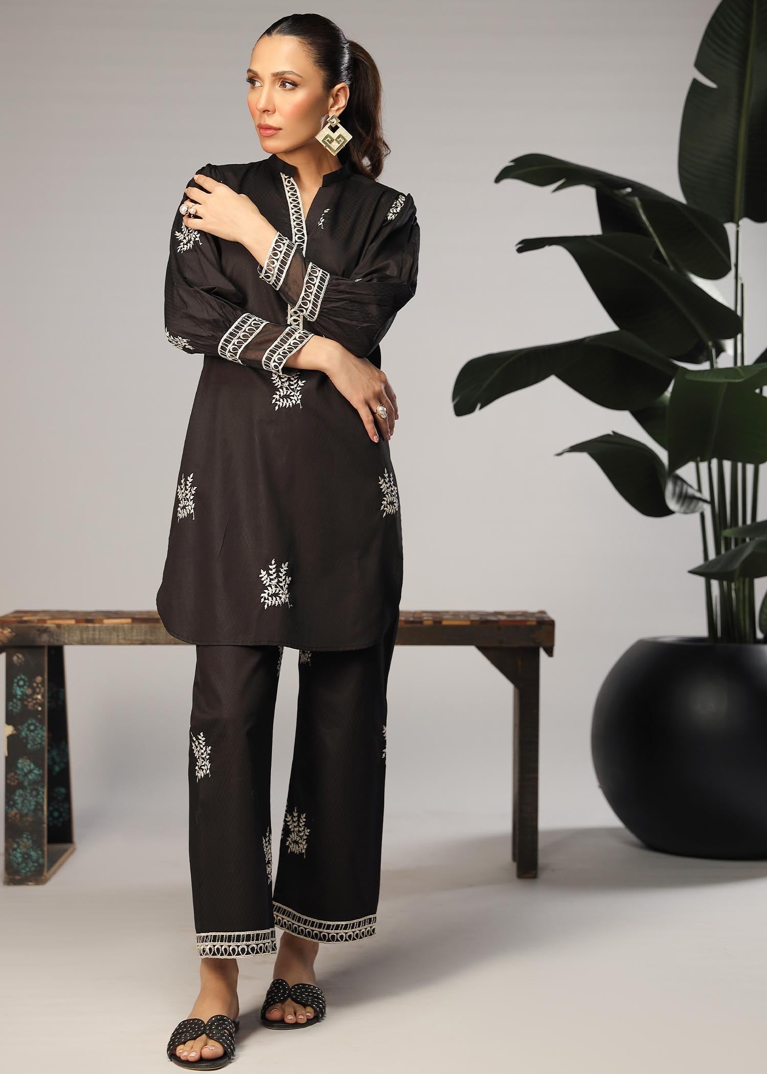 Merakish Fieree Jacquard Embroidered Stitched Women 2pcs