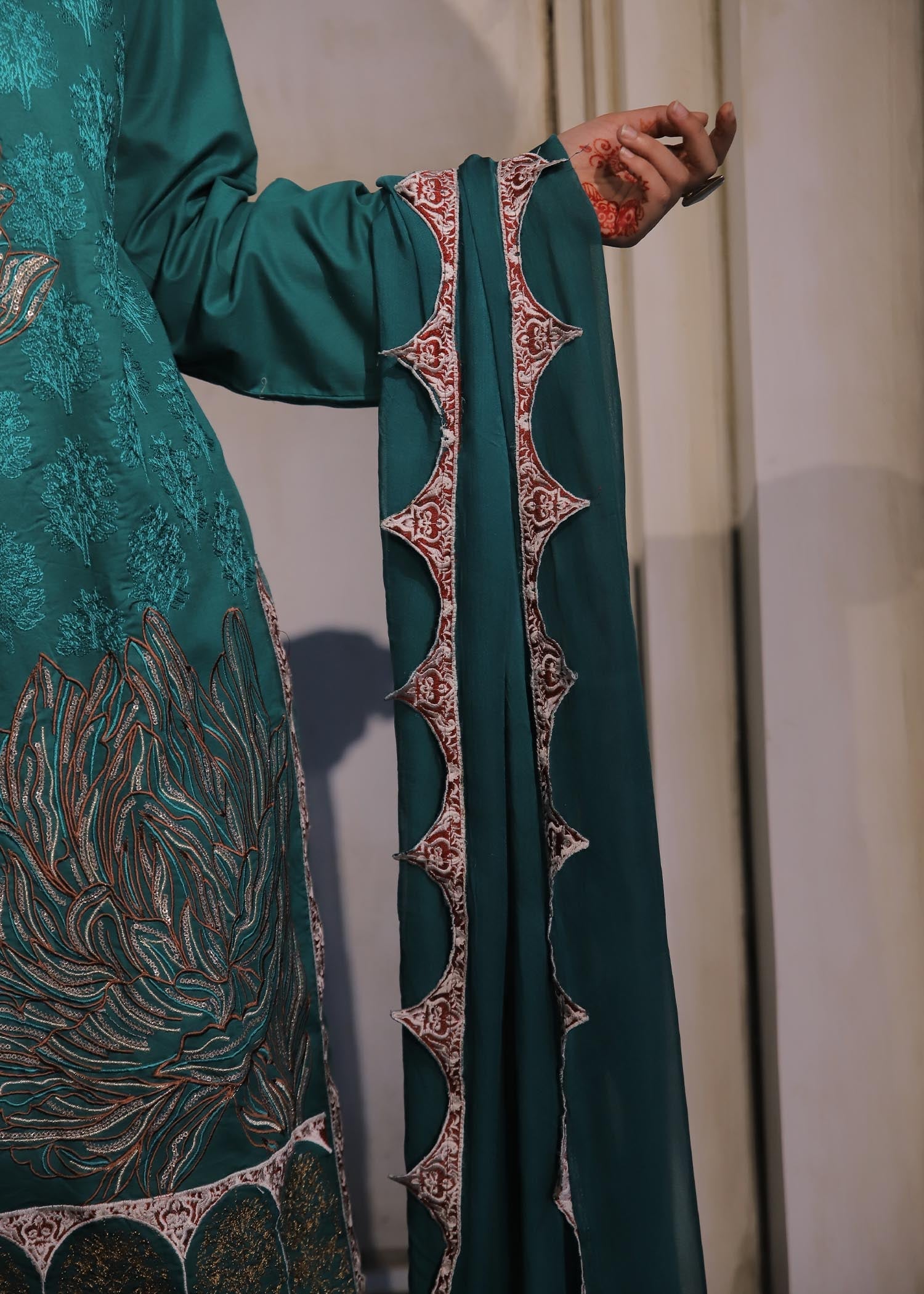 Mahnoor Bhatti Areeba Women 3pcs