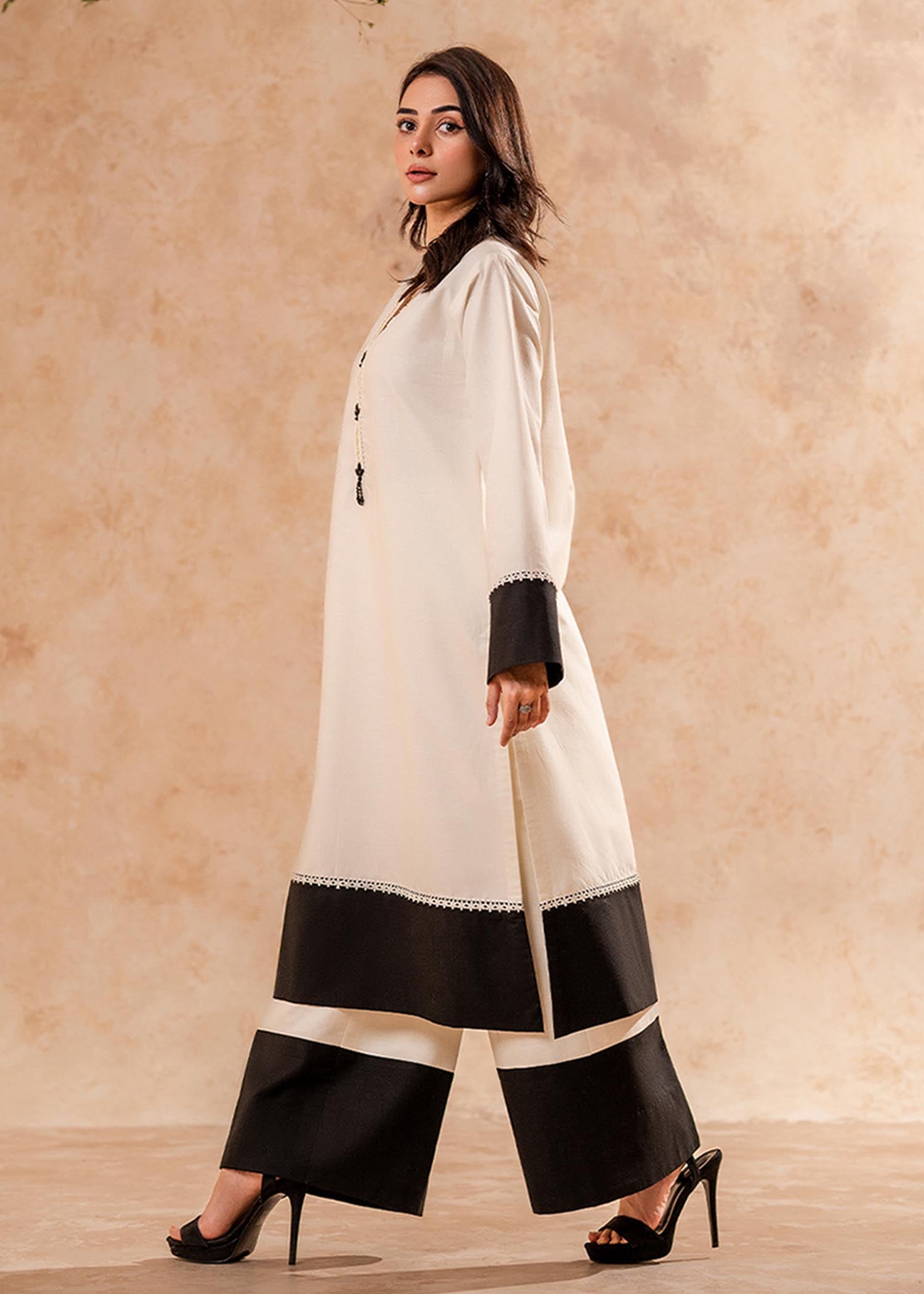 Fozia Khalid Monochrome Tunic set Women 2pcs
