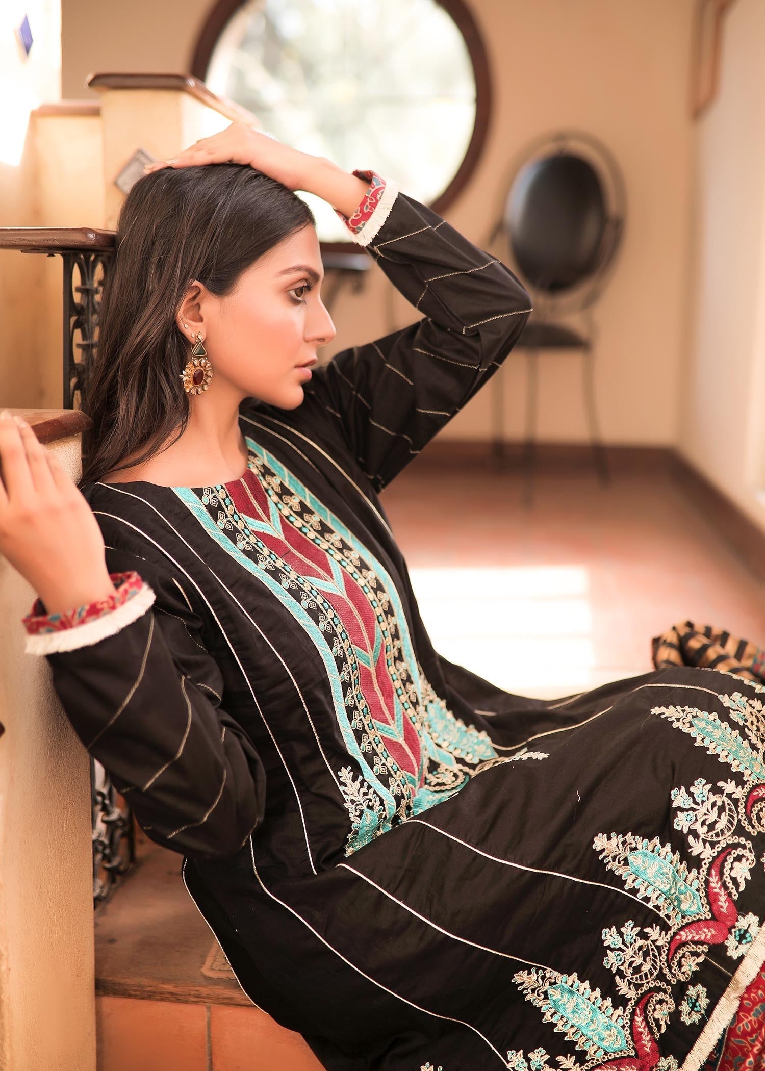 Yusra Ansari Luna yed 06 Women 3pcs