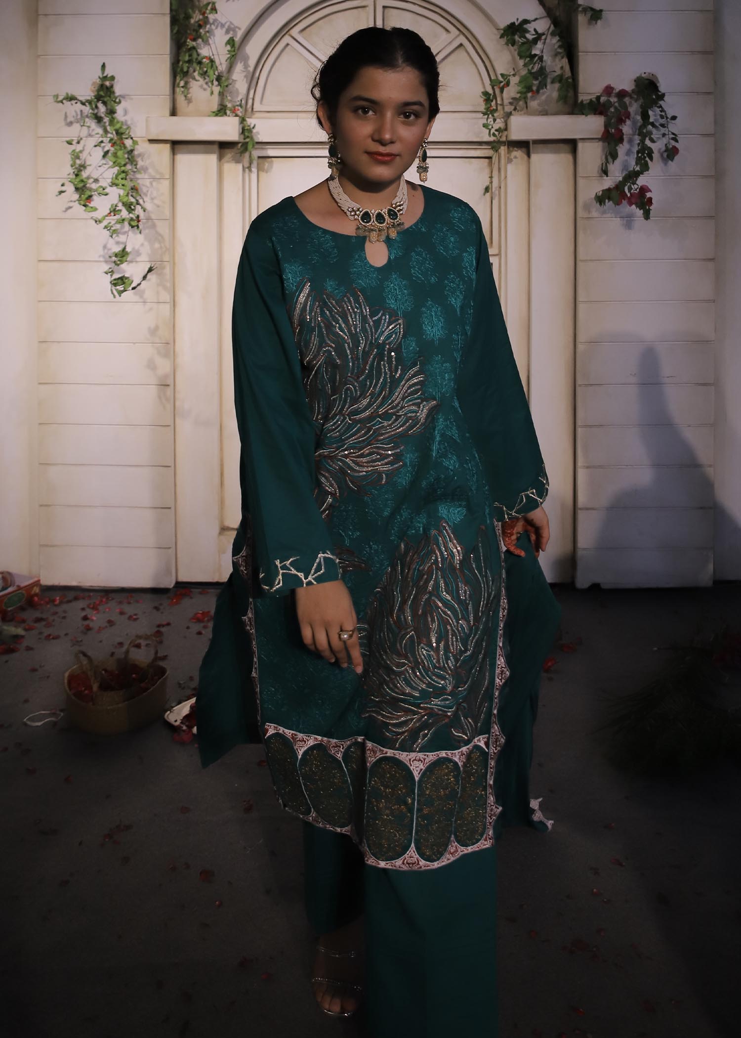 Mahnoor Bhatti Areeba Women 3pcs