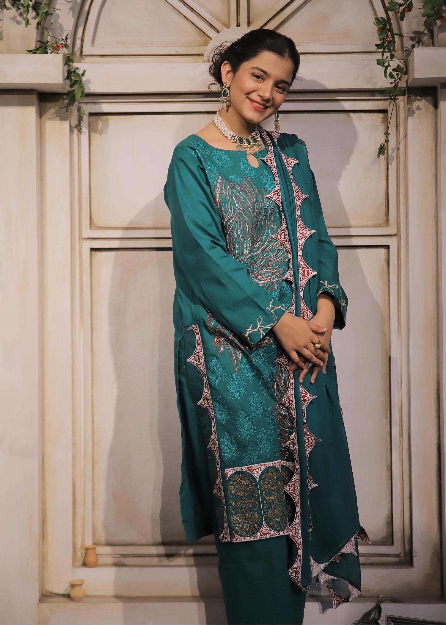 Mahnoor Bhatti Areeba Women 3pcs