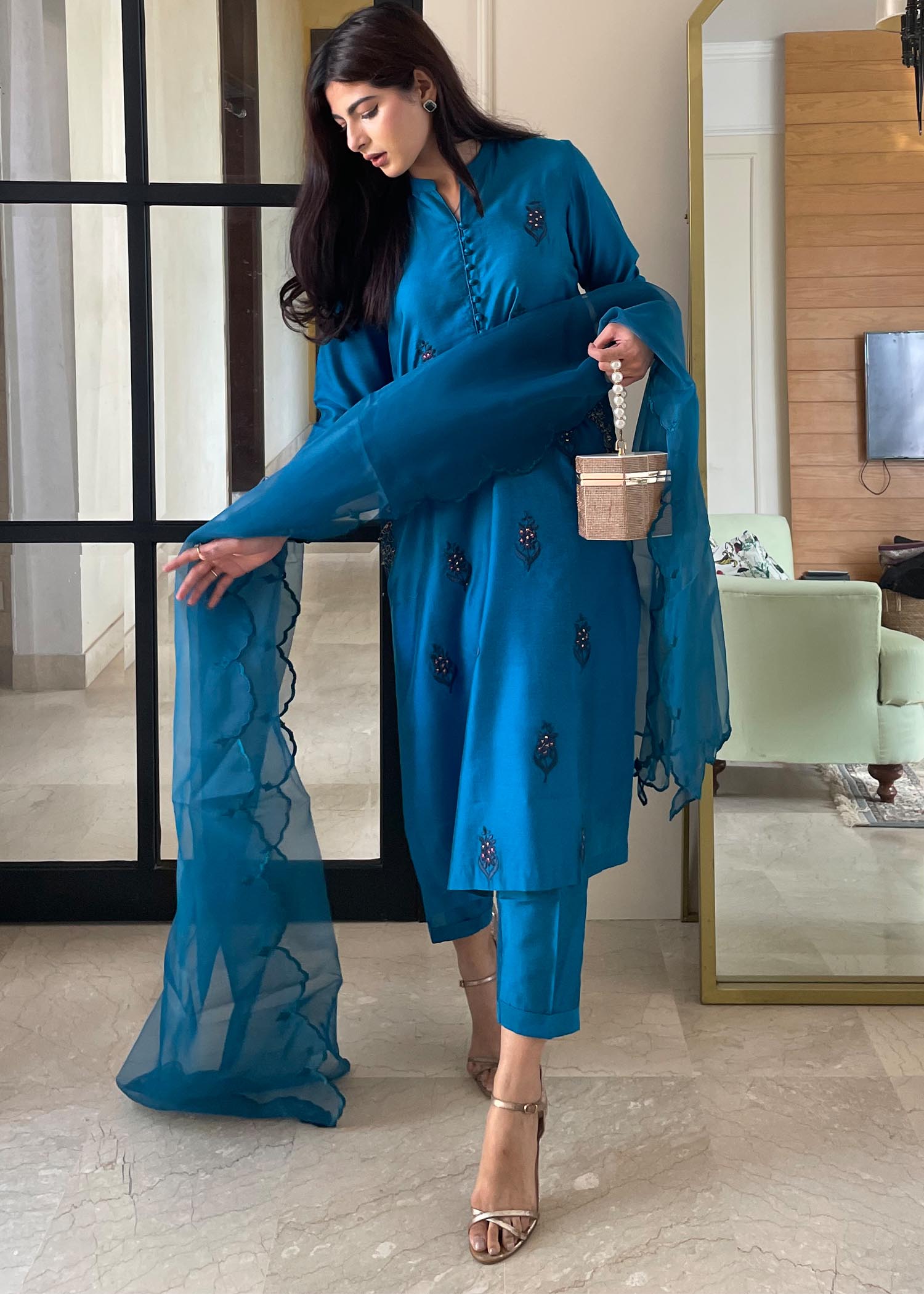 Maroon By Iqra Chaudhry Blue Noir