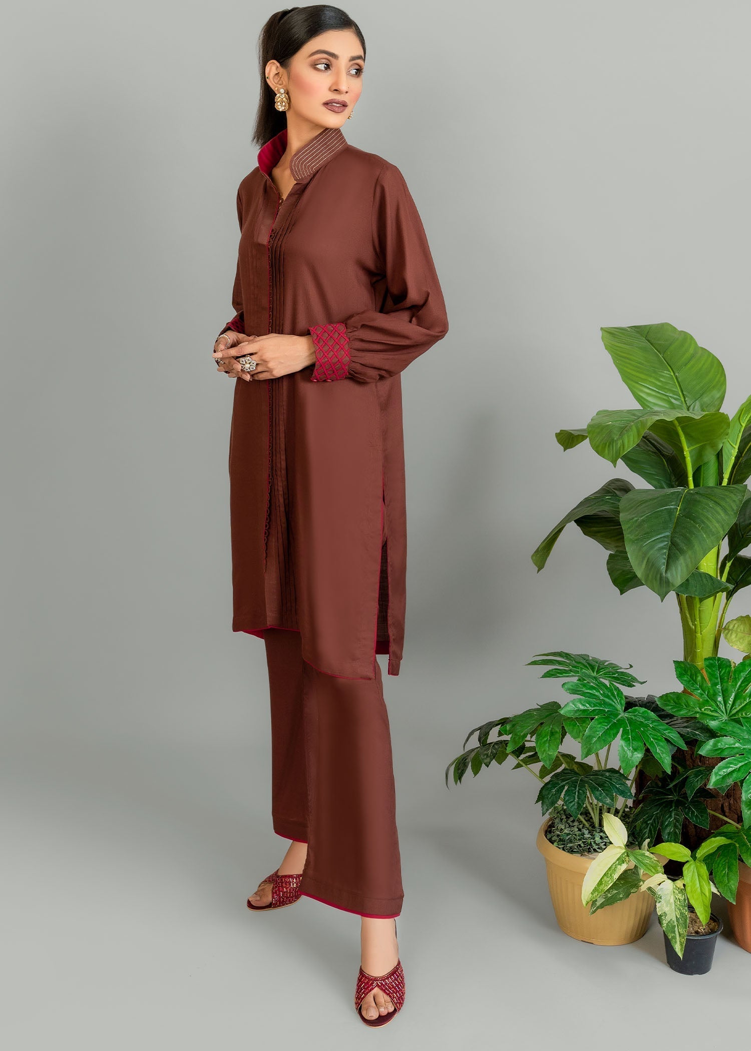 Nuqsh Deep Chocolate With Pleats Women 2pcs