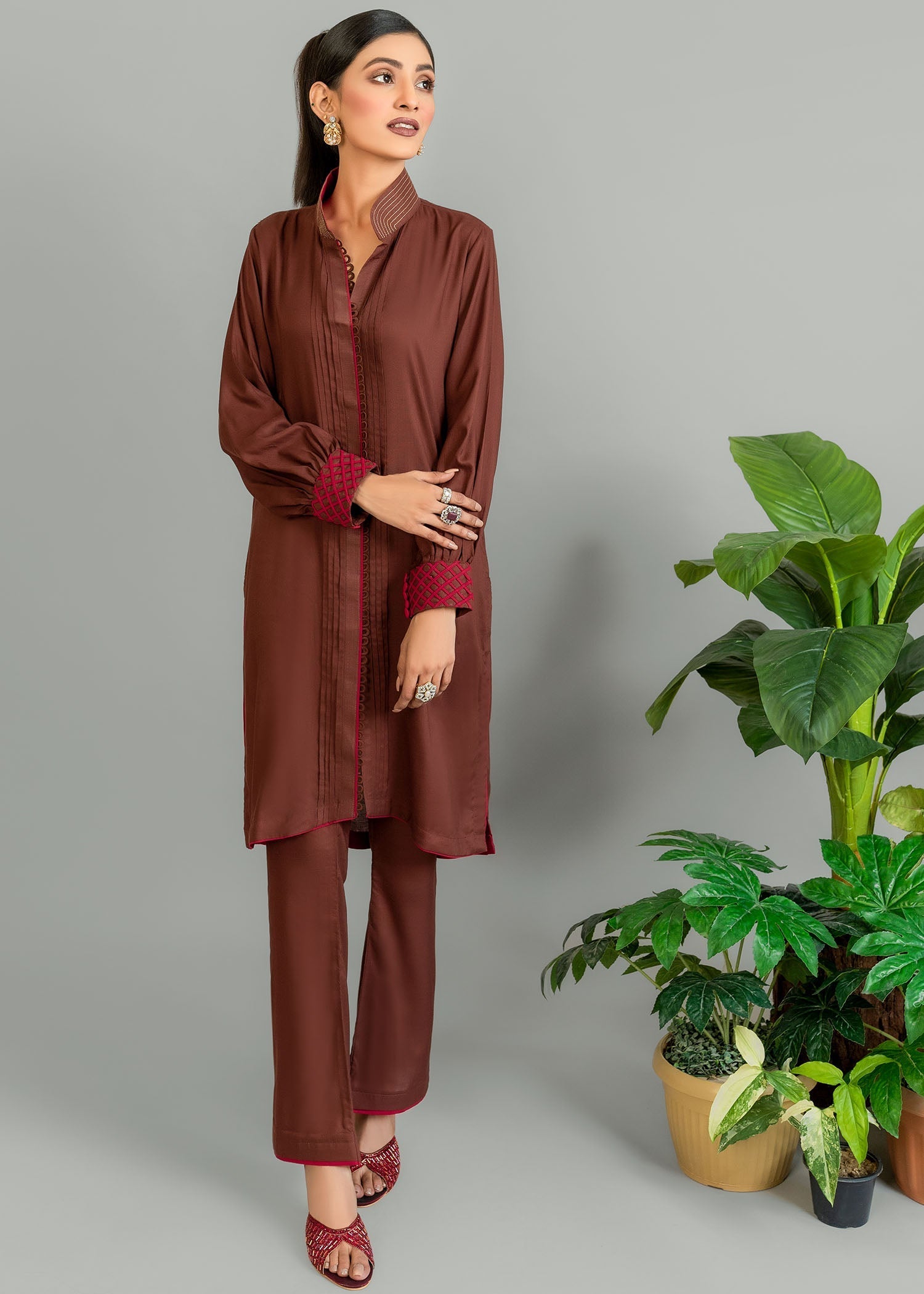 Nuqsh Deep Chocolate With Pleats Women 2pcs