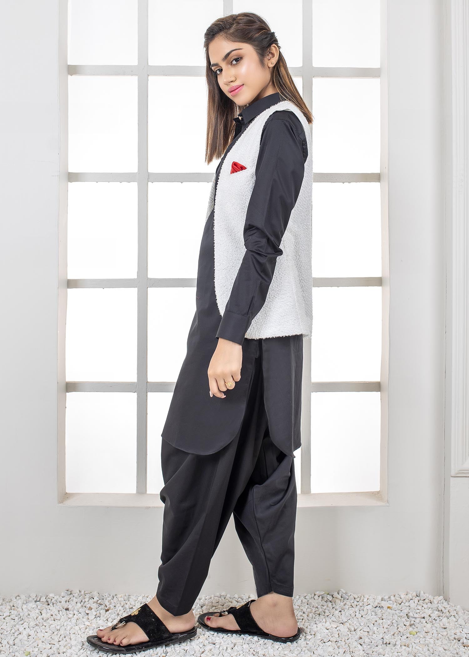 J Pardesi Al Aris Broshia Textured White Waistcoat For Women Women 1pcs