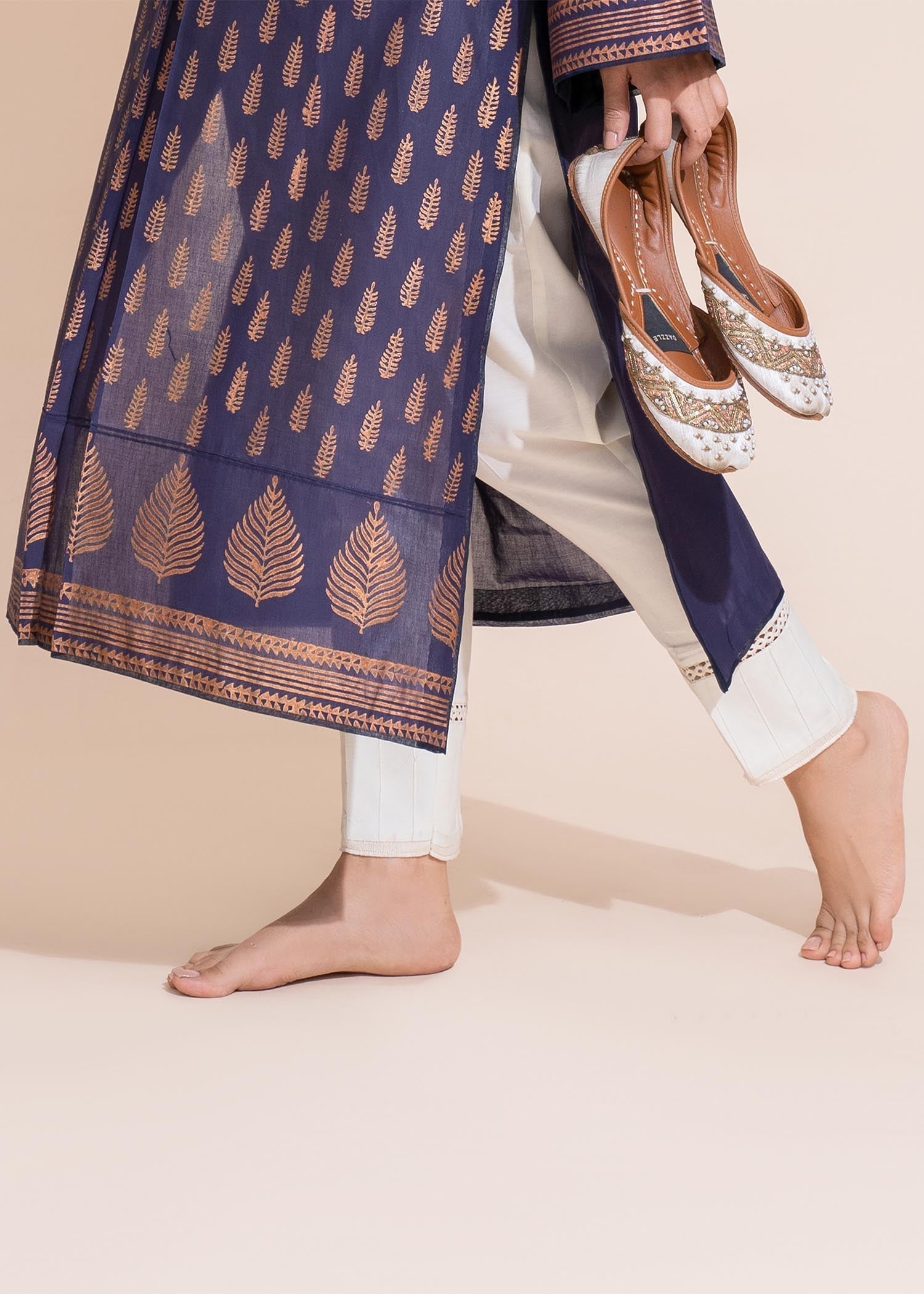 Vitalia AZURE: CIGARETTE PANTS Women 1pcs