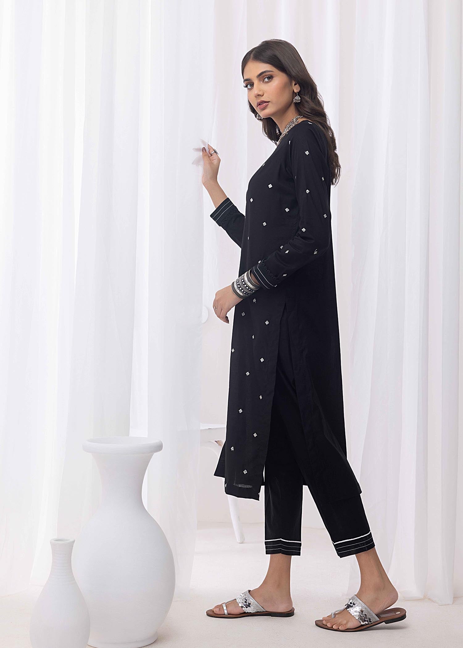 Meeraki TRICON BLACK Women 2pcs