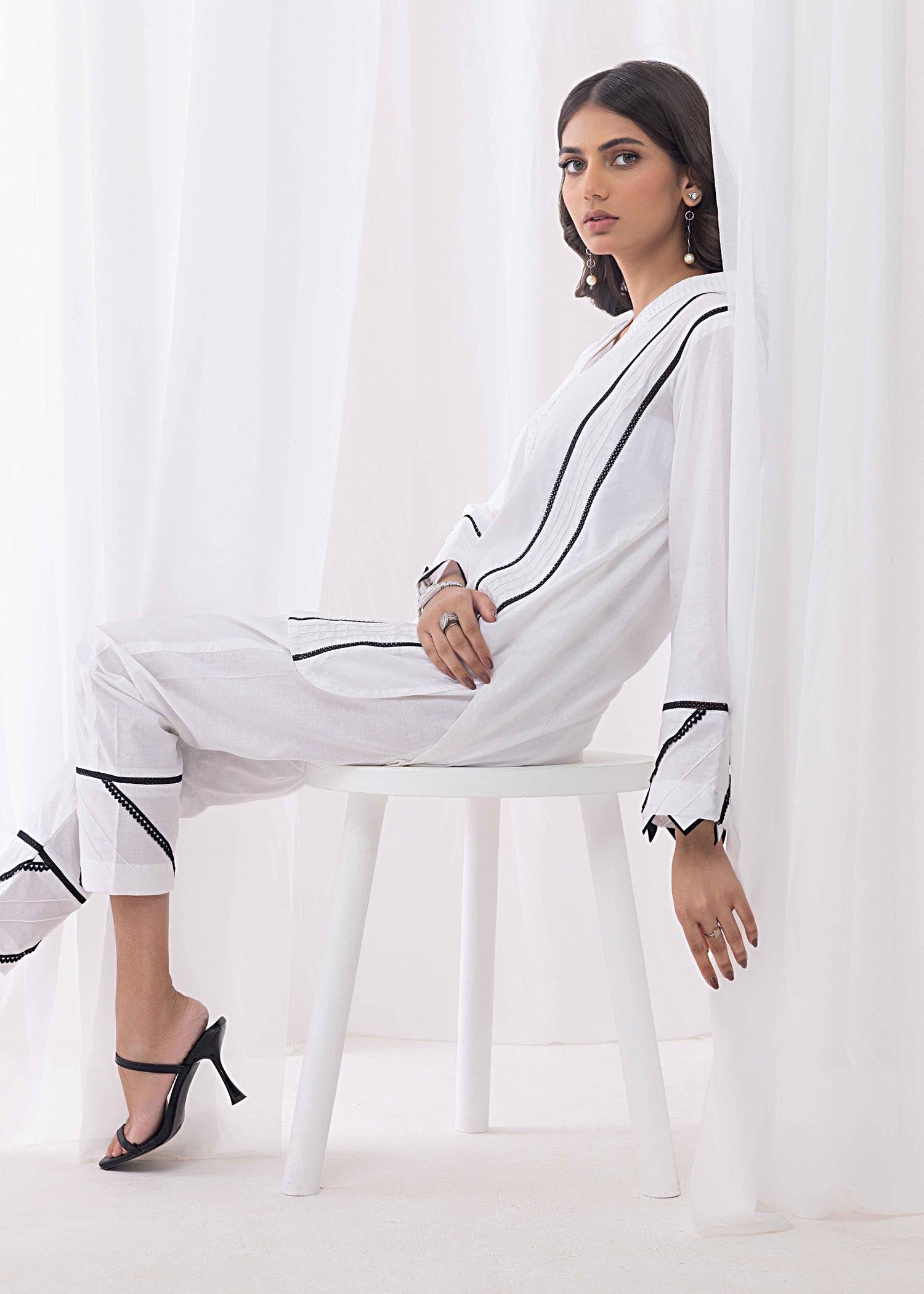 Meeraki ALB WHITE Women