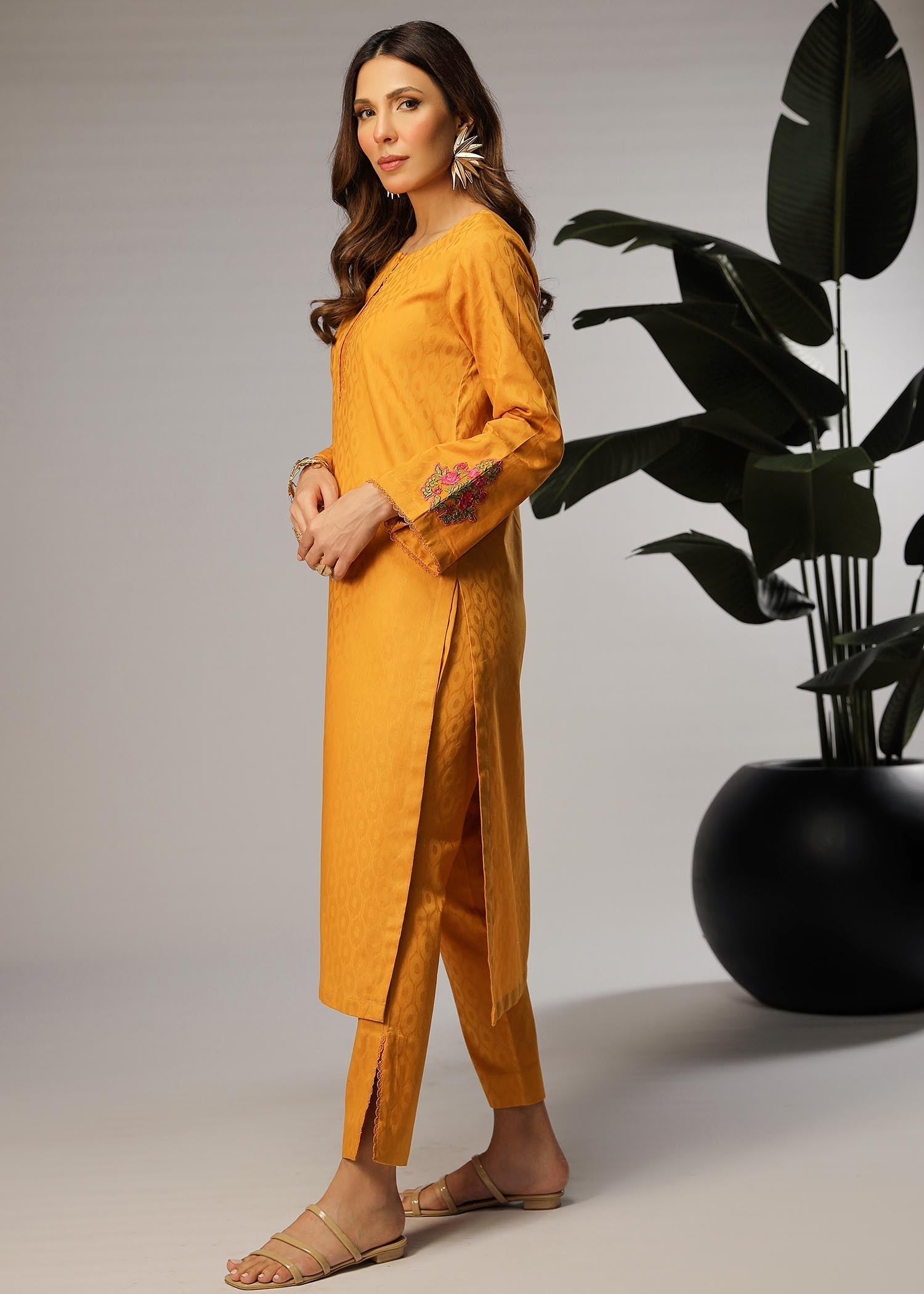 Merakish Lavender Jacquard Embroidered Stitched Women 2pcs