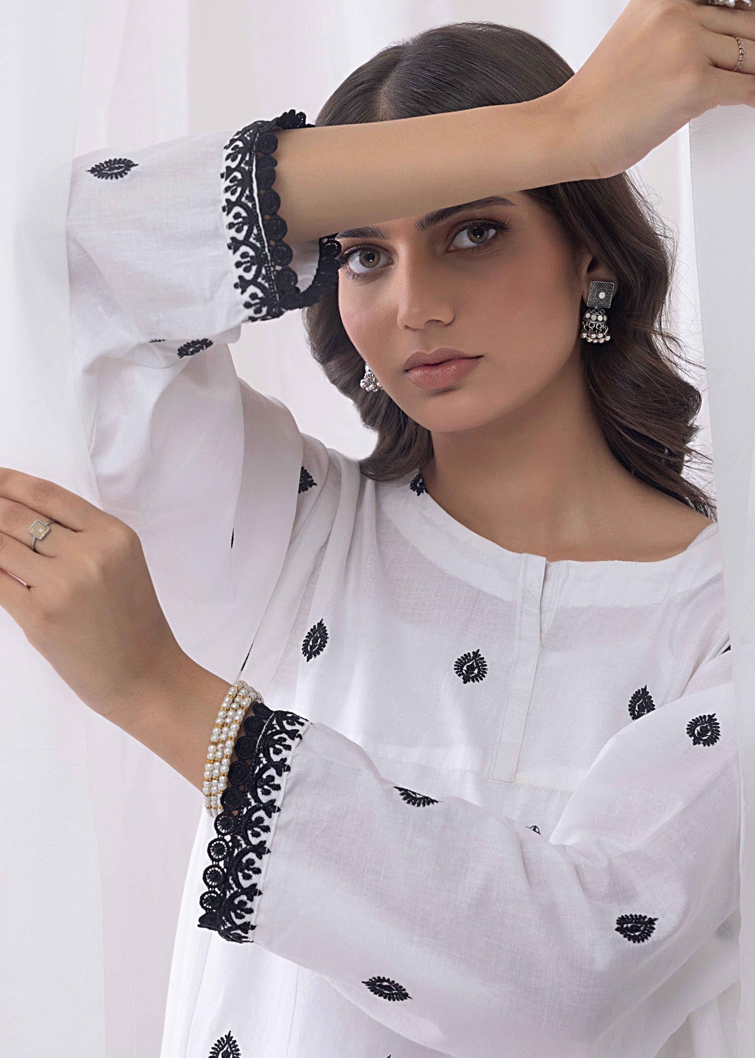 Meeraki REFLECTIVE WHITE Women