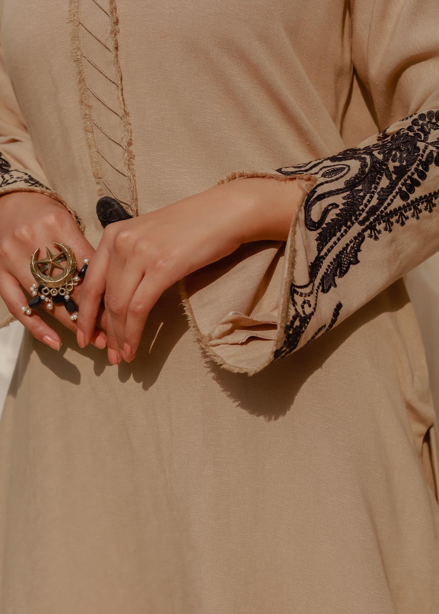 Shades By Abeeha Usman MOTIA Women 2pcs