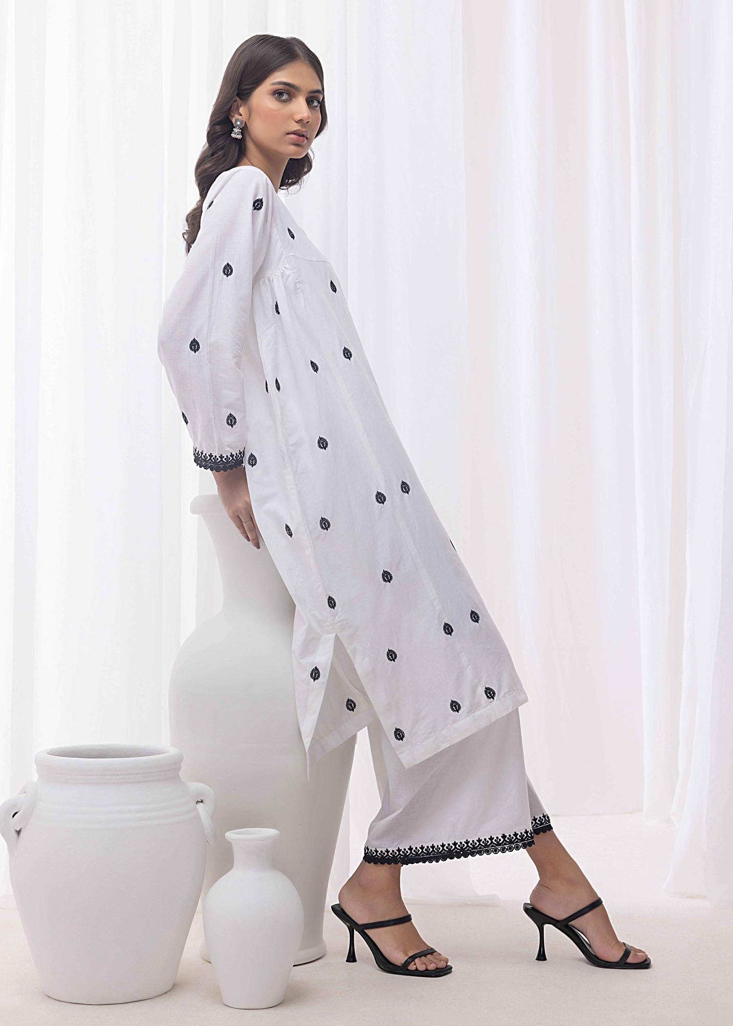 Meeraki REFLECTIVE WHITE Women