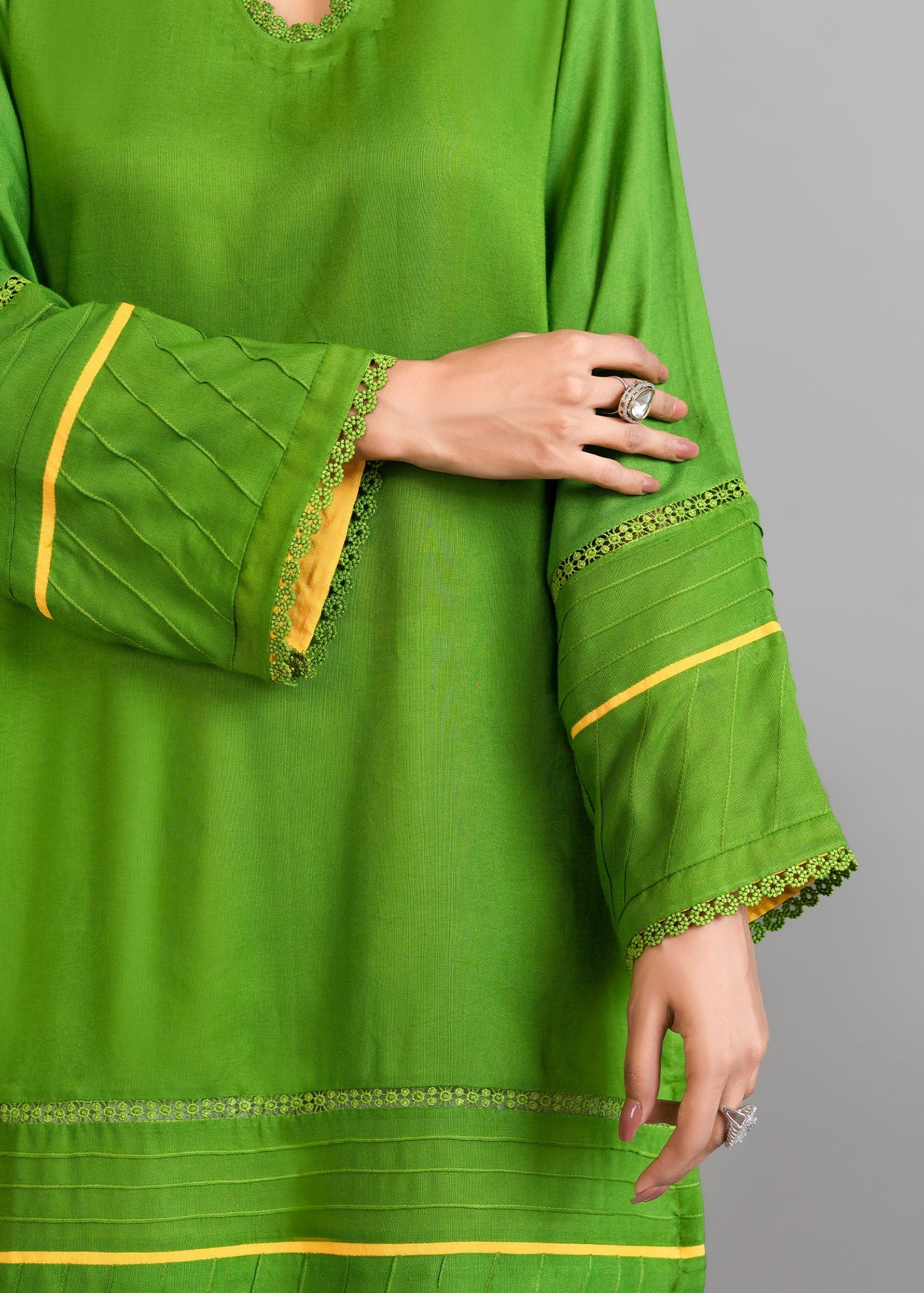 Nuqsh Basil Lime Women 2pcs