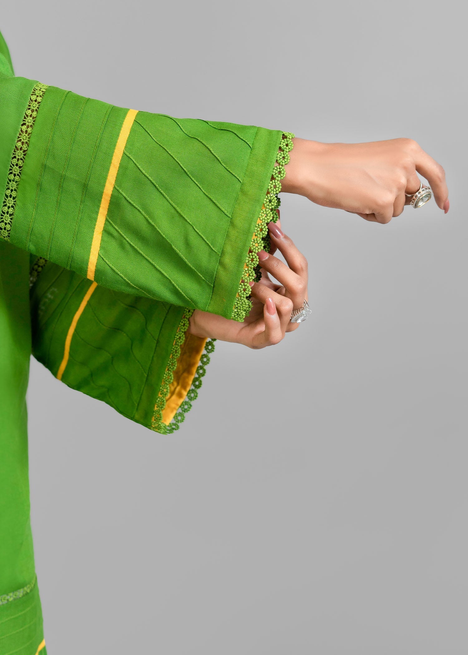 Nuqsh Basil Lime Women 2pcs