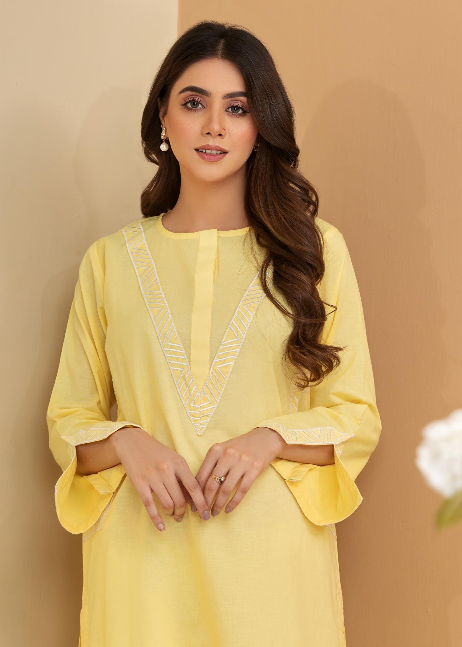 Buzzazi Yellow Embroidered Suit Women 2pcs