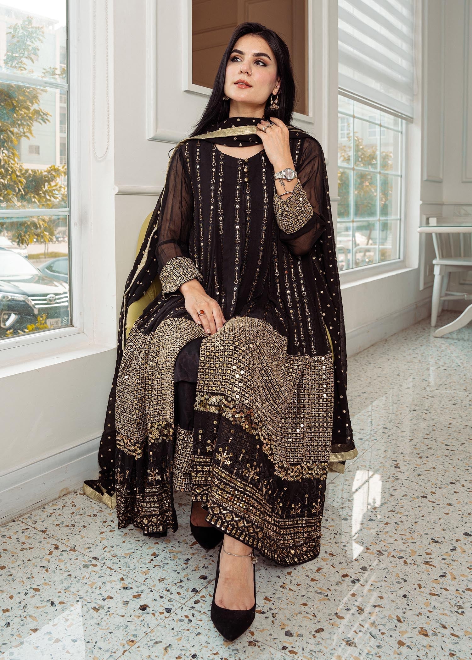 Rang-e-Haya Anchal / Black Women 4pcs