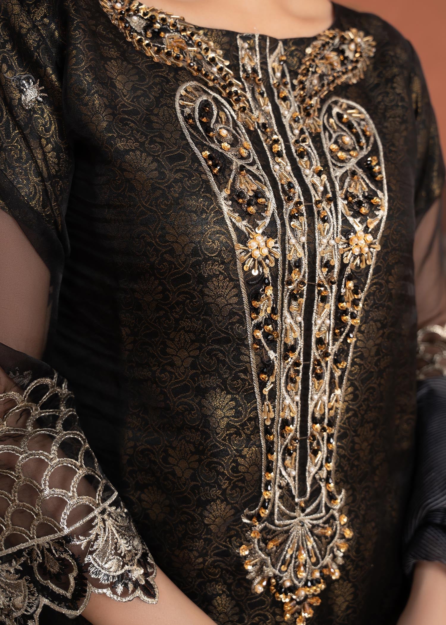 Arosa Black Beauty Women