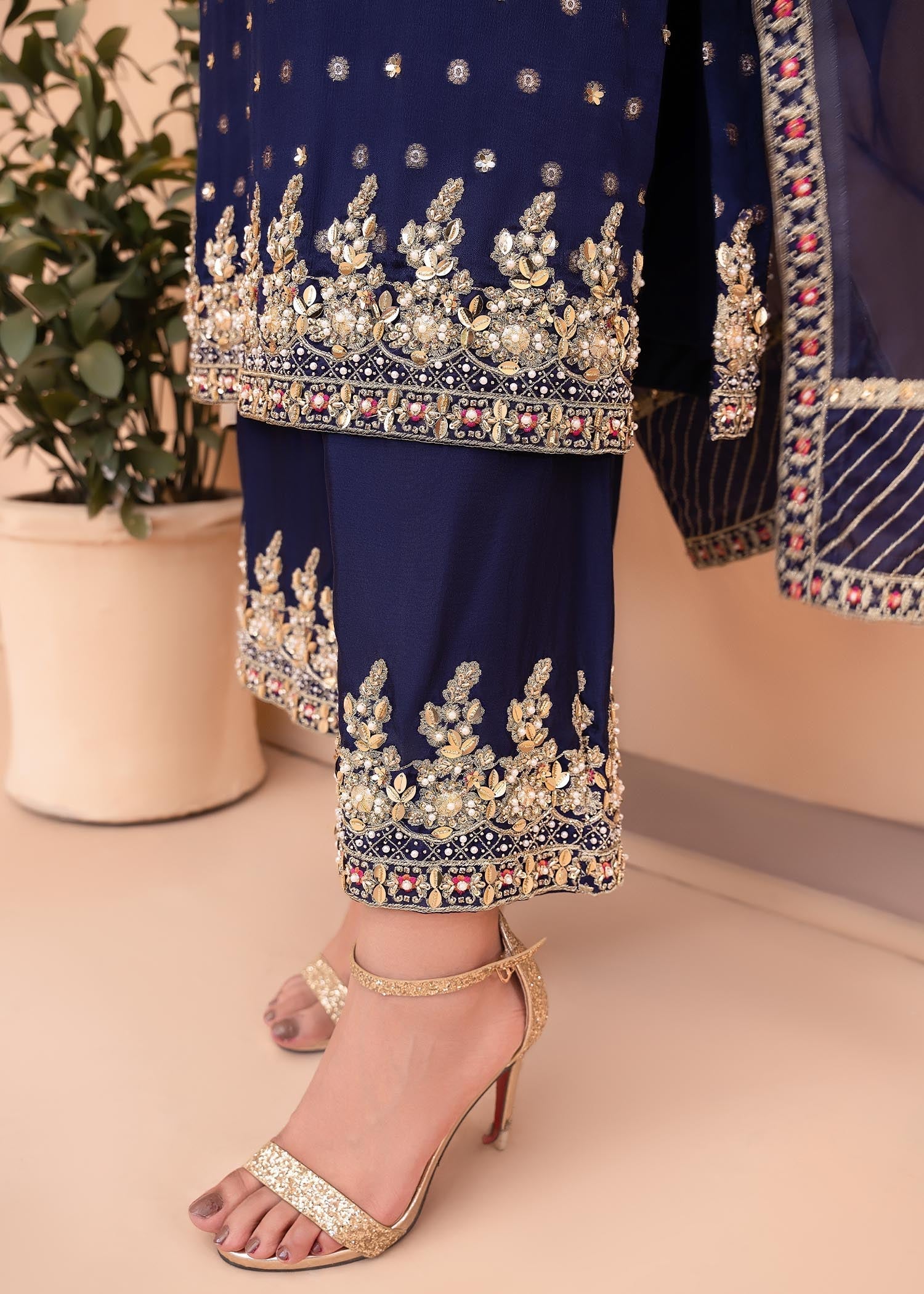 Lyon Official Page Muntaha Women 3pcs