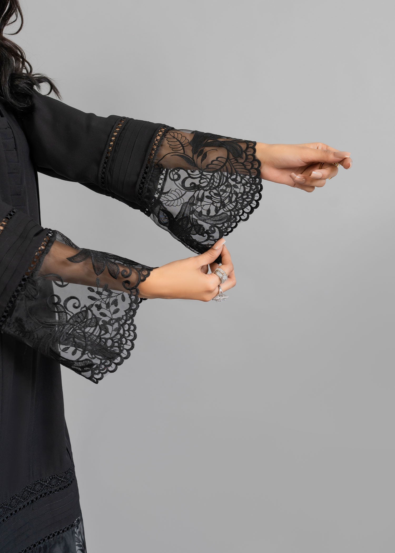 Nuqsh Classic Black With Laces Women 2pcs