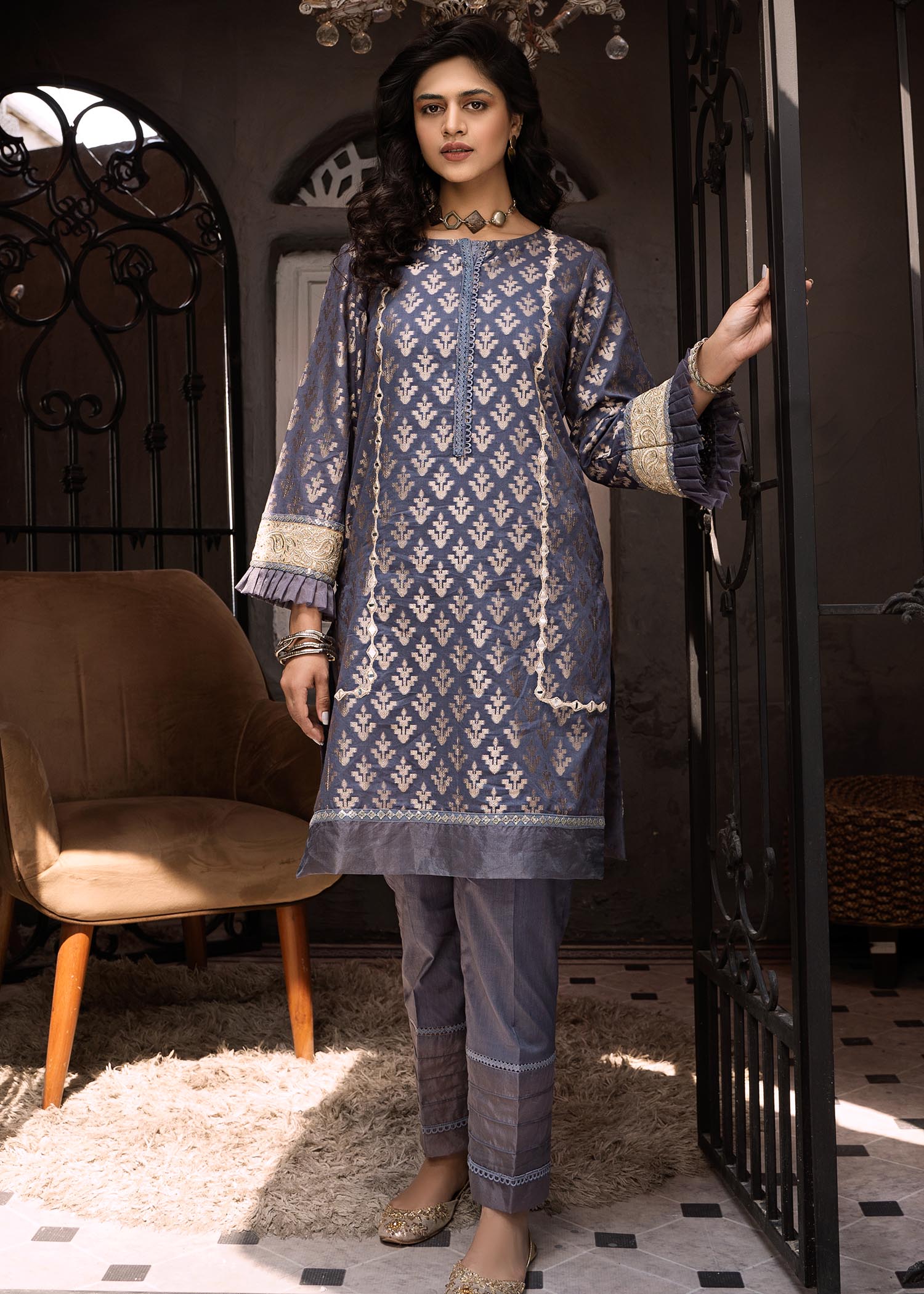 Zivah Apparel Allure 44 Women 2pcs