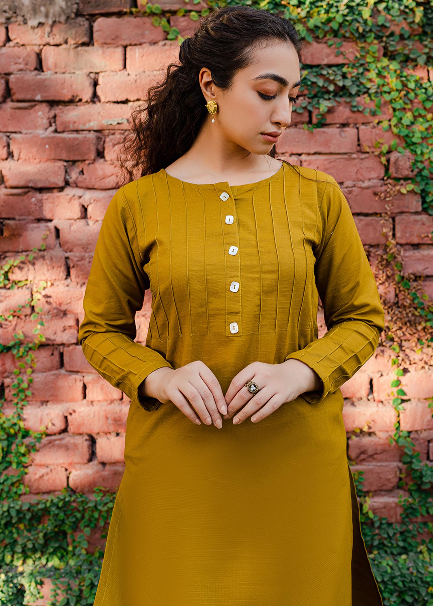 Mannat Noori Women 1pcs