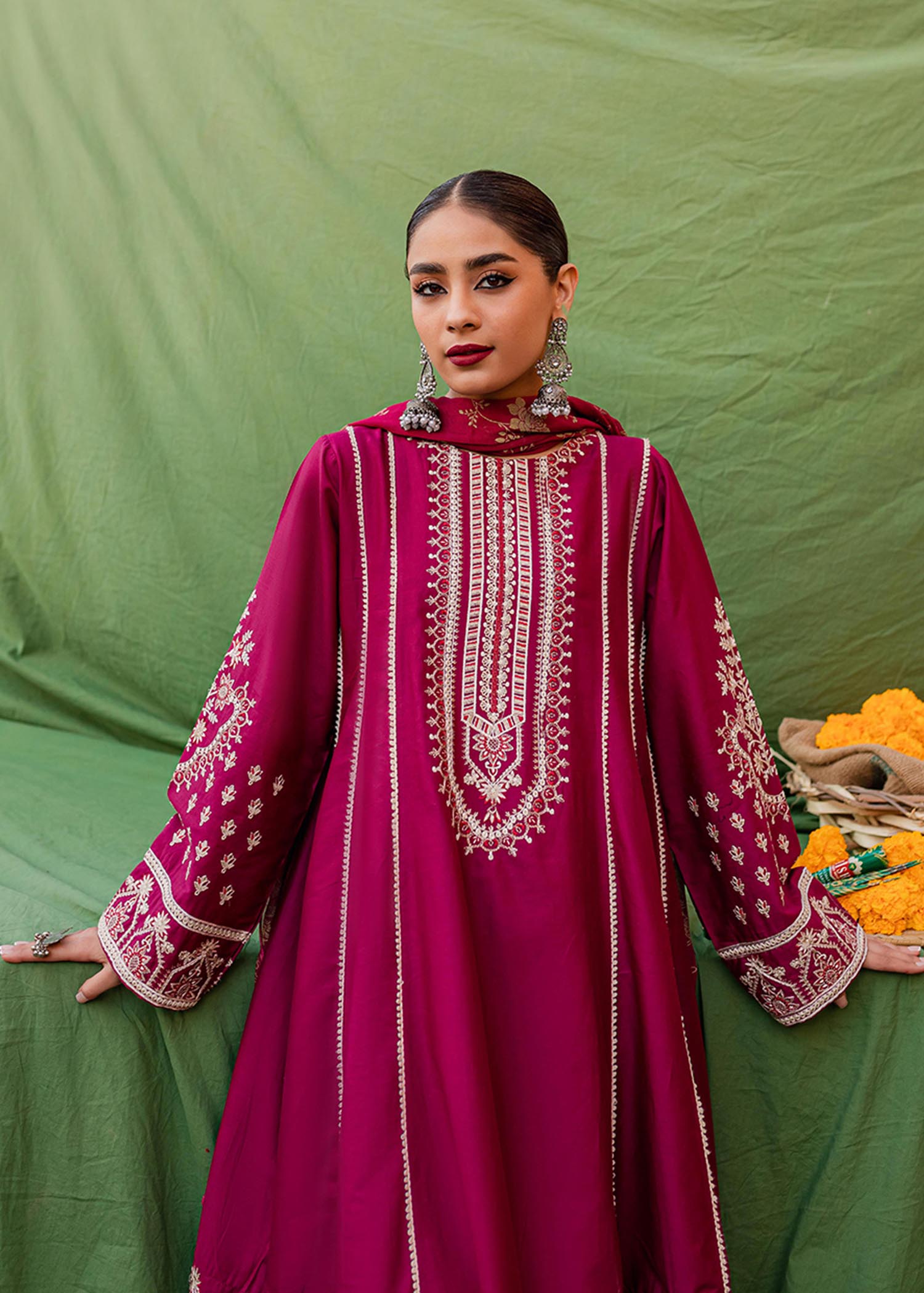 Mannat Haseen Women 2pcs