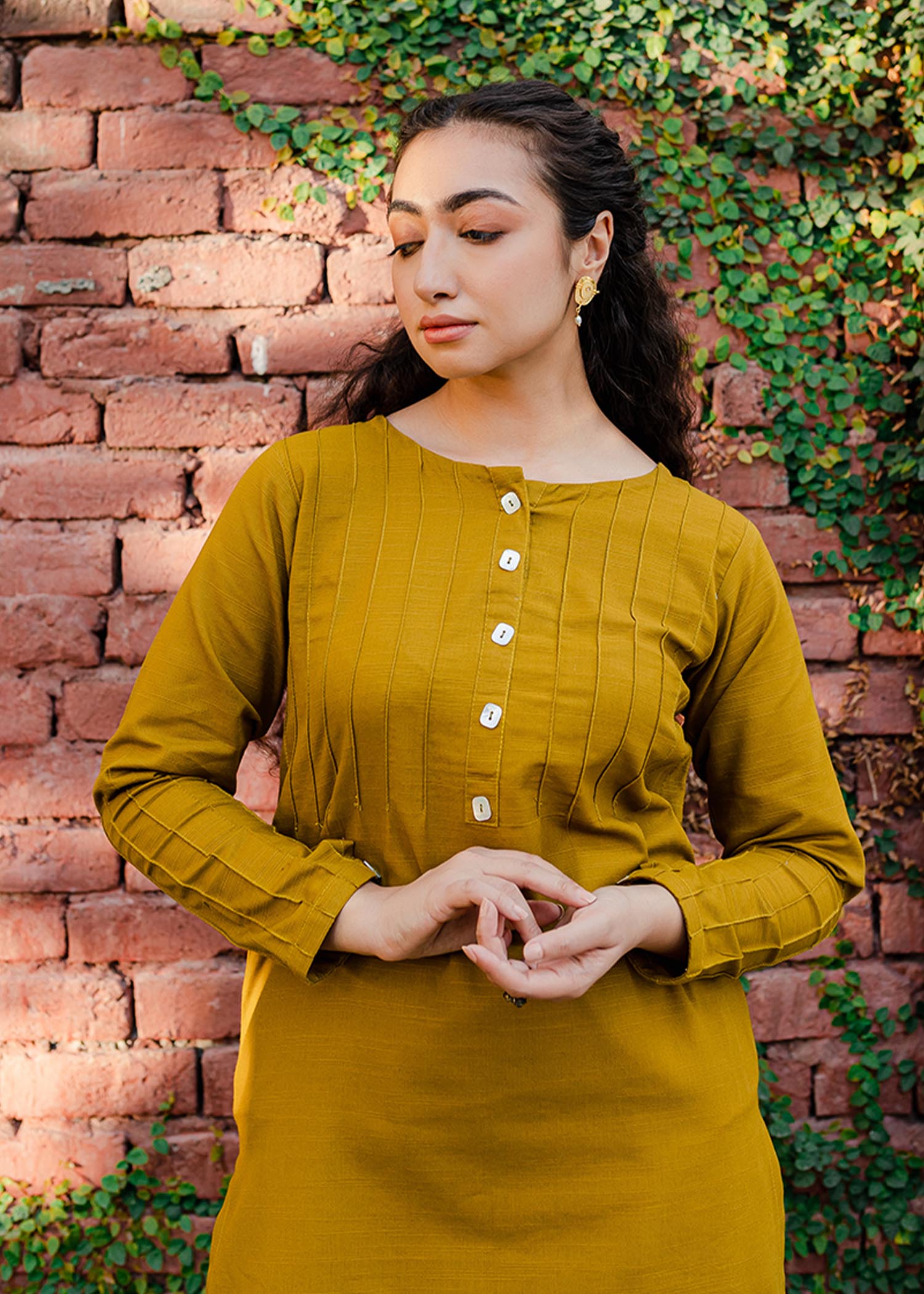 Mannat Noori Women 1pcs