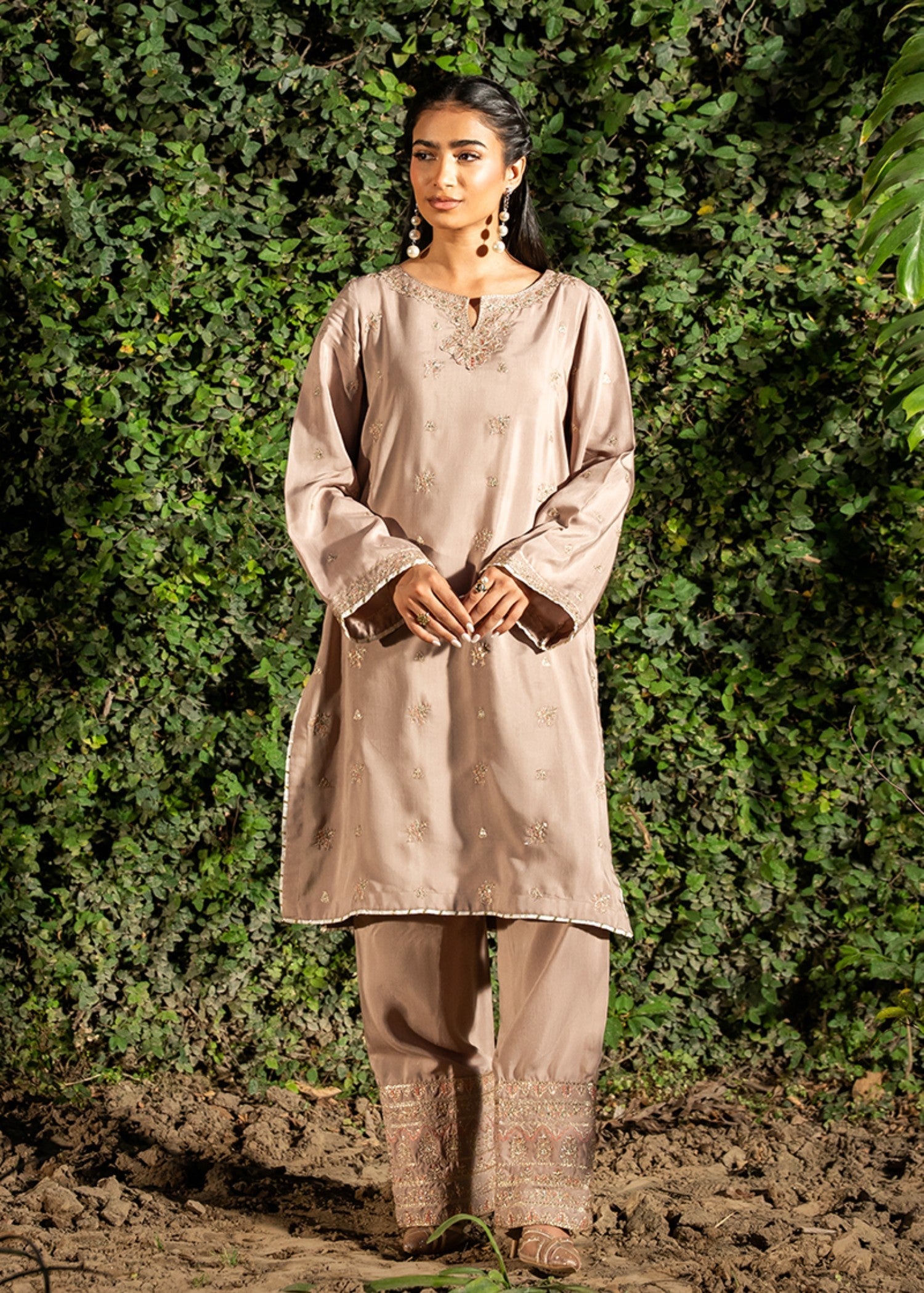 Kross Kulture Embroidered Viscose Suit 79 Women 2pcs