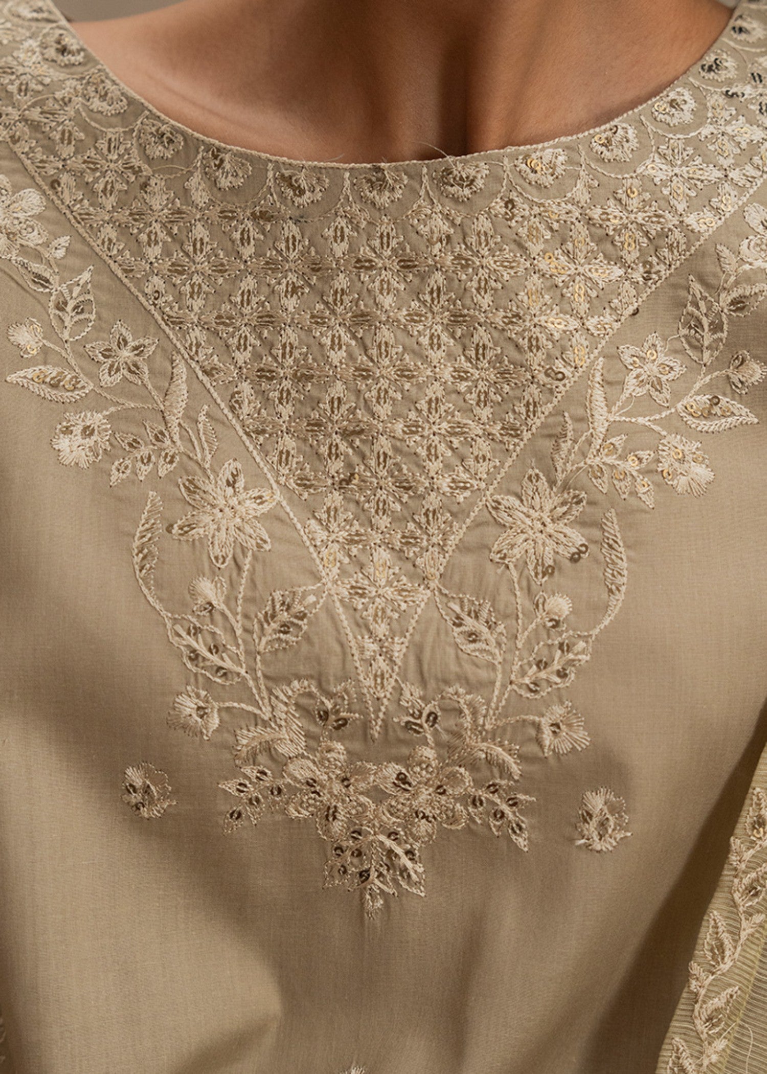 Kross Kulture Embroidered Lawn 01517 Women 3pcs