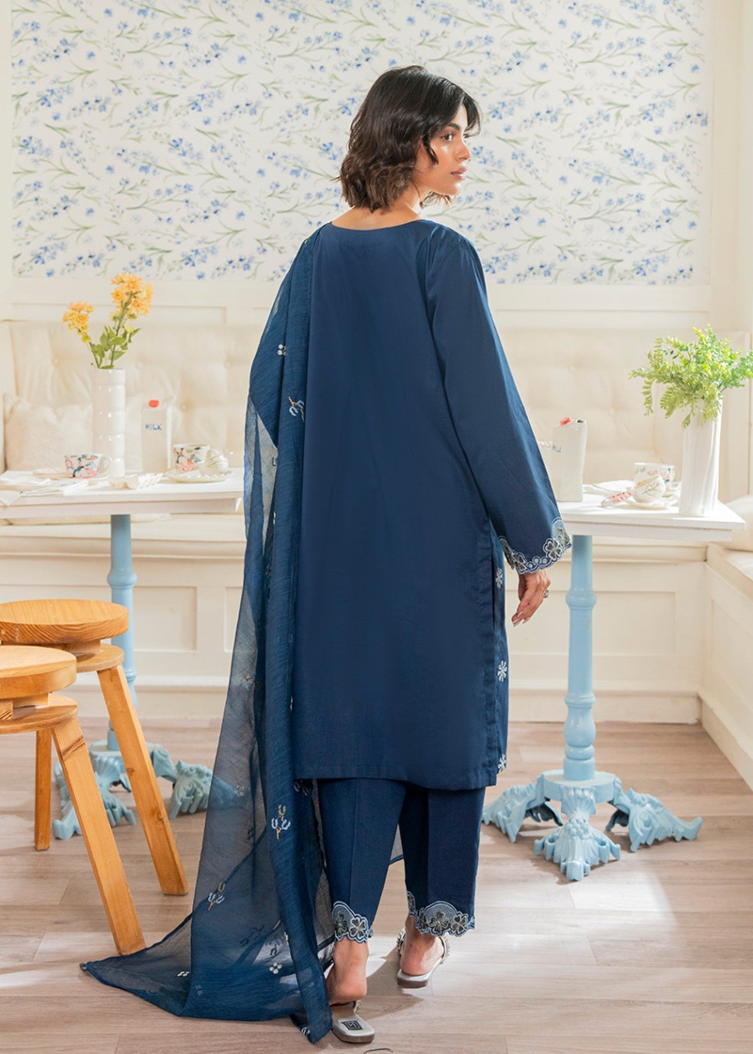 Kross Kulture Embroidered Lawn 01518 Women 3pcs