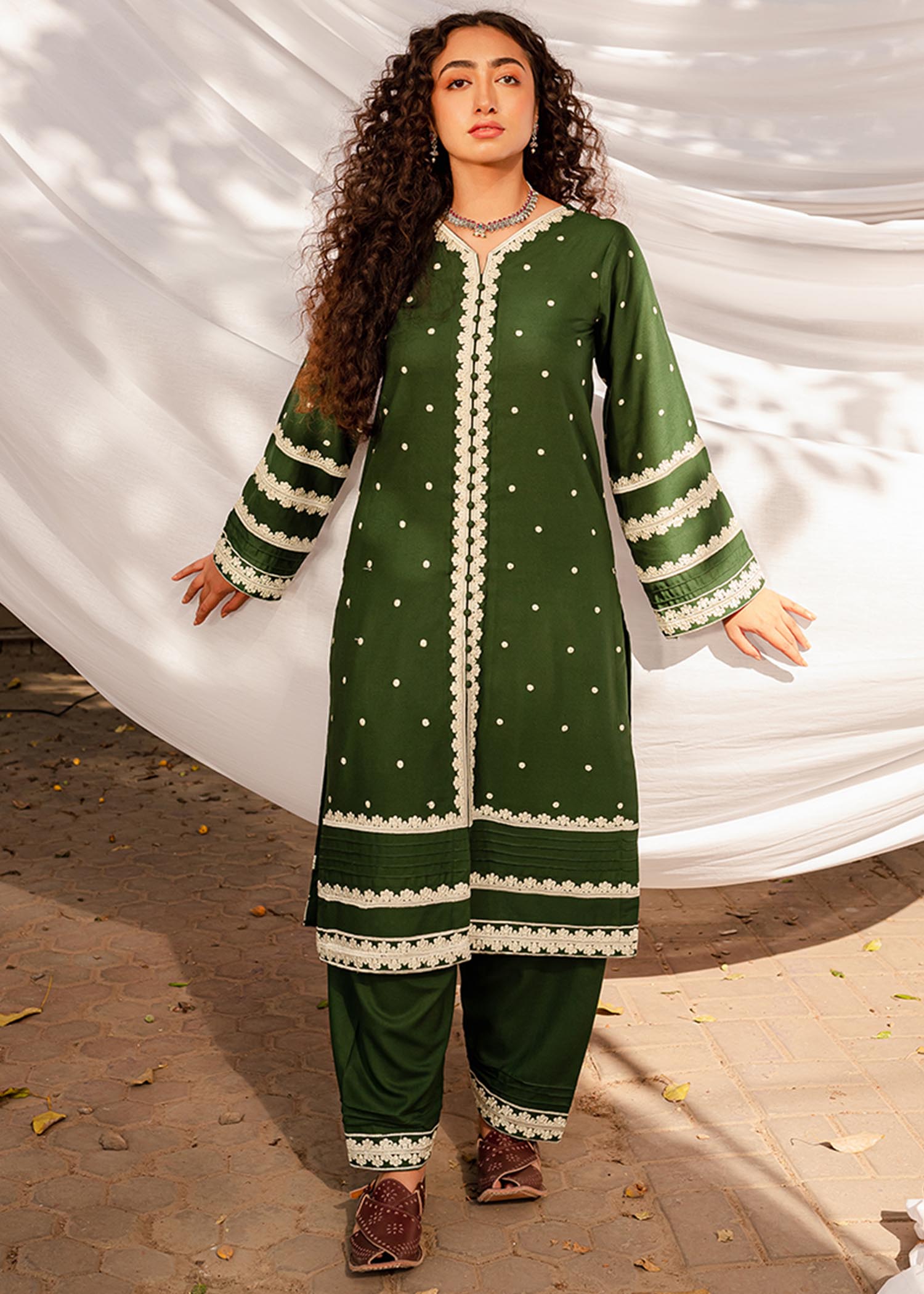 Mannat Afreen Women 1pcs