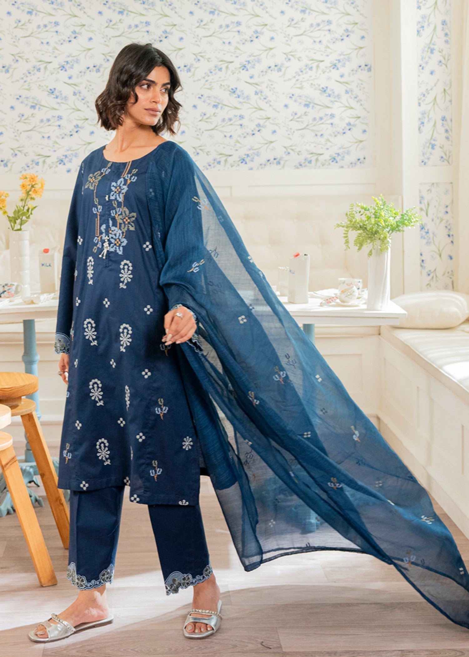 Kross Kulture Embroidered Lawn 01518 Women 3pcs