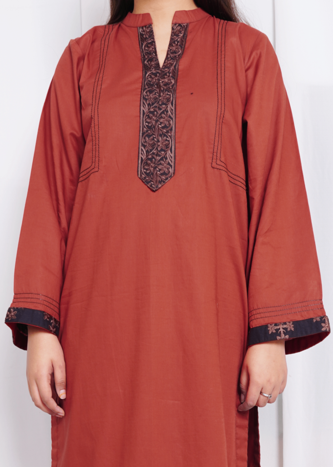 Pretbee Rust Embroidered Cotton Kurta Set Women 2pcs