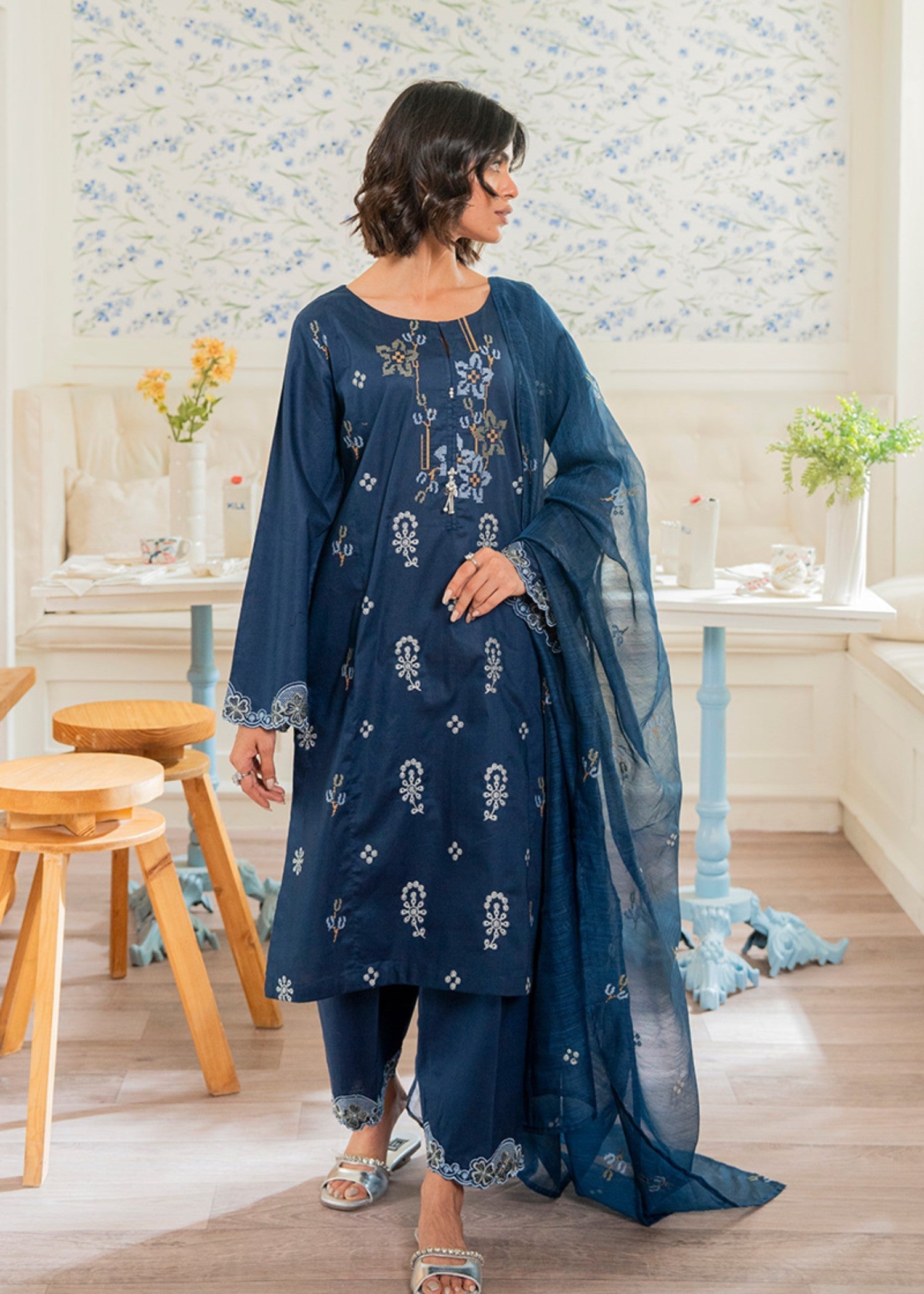 Kross Kulture Embroidered Lawn 01518 Women 3pcs