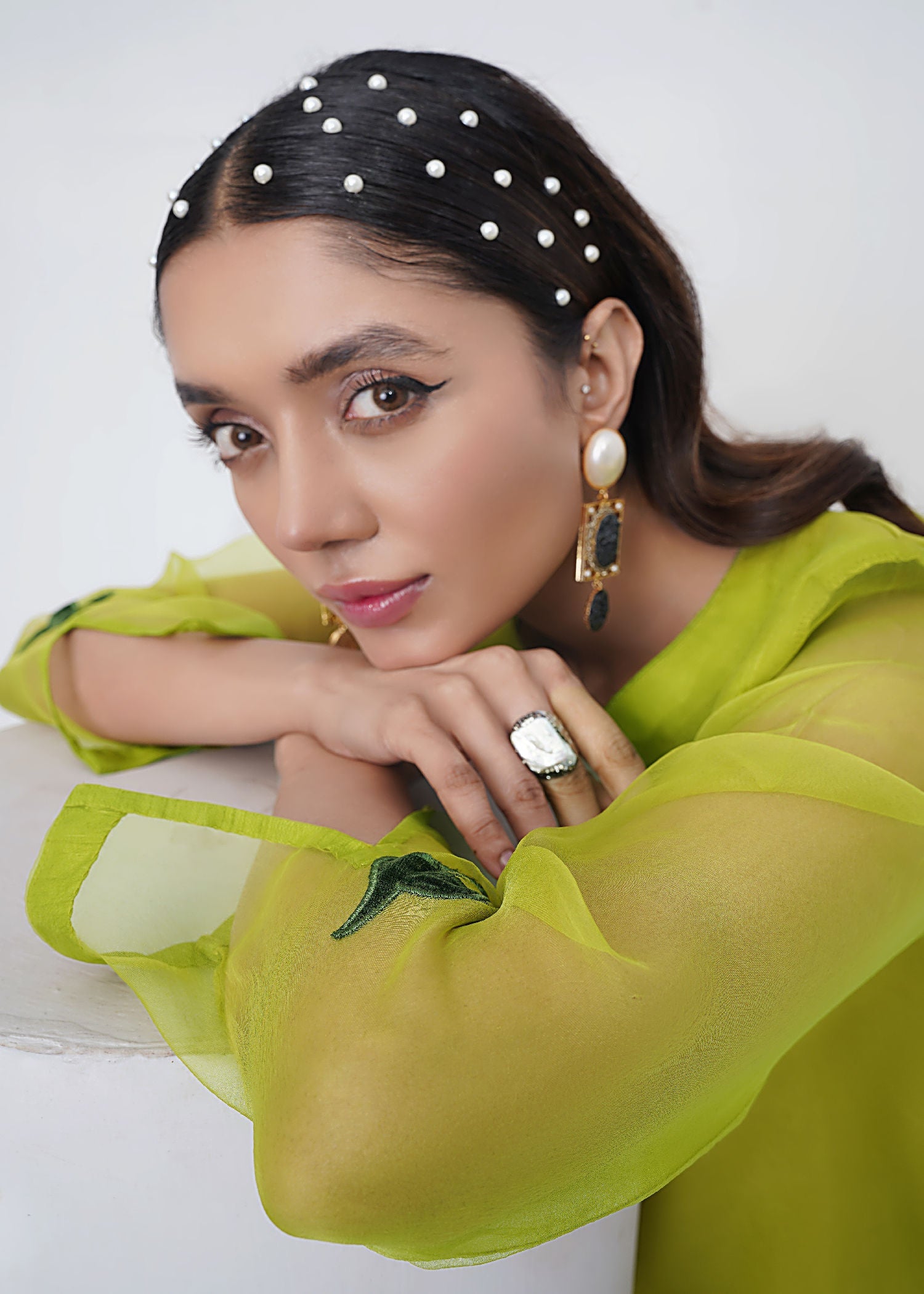 Shades By Abeeha Usman Peridot Women 2pcs