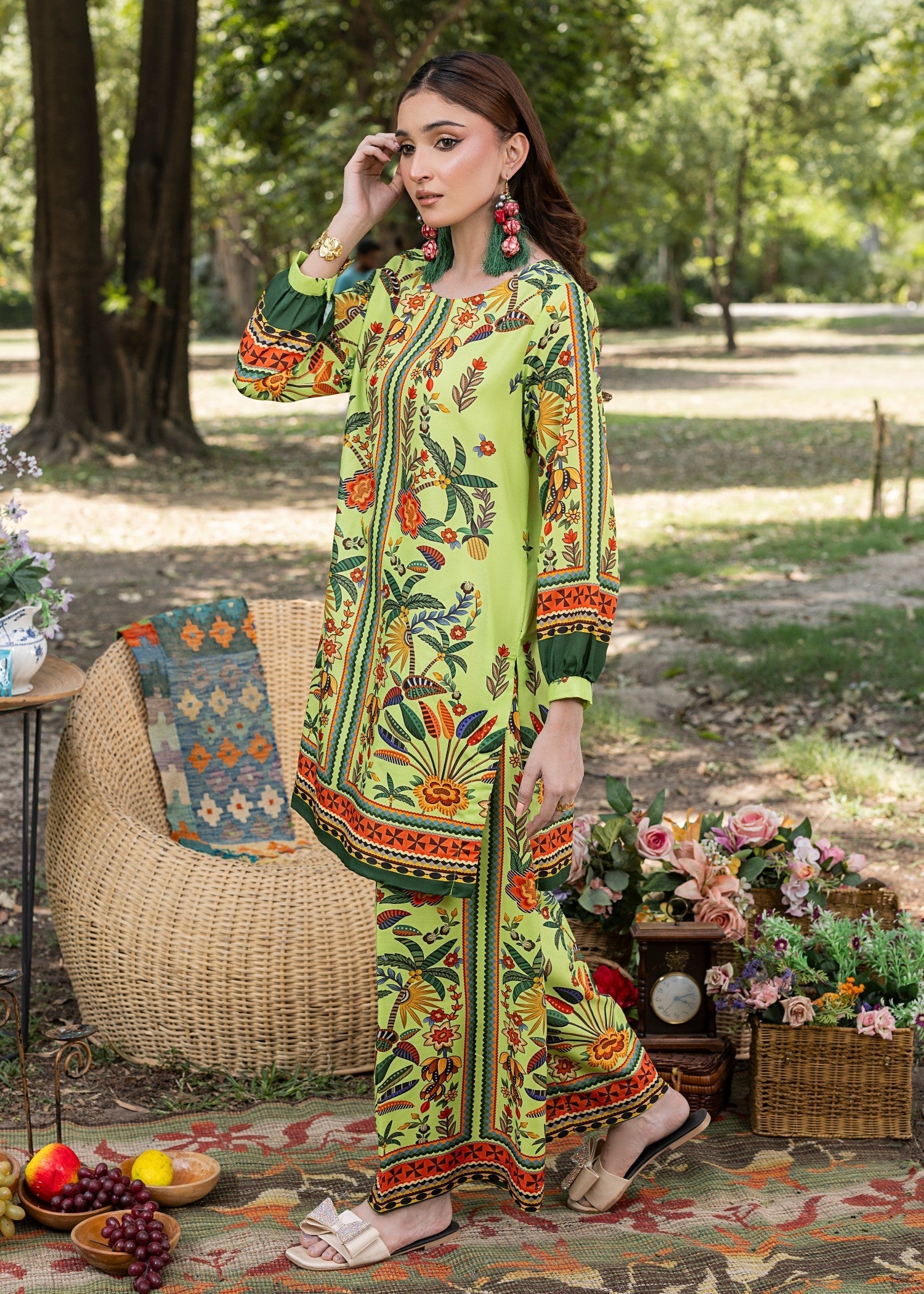 Zuri RUHI ZS 37 LIME GREEN Women 2pcs