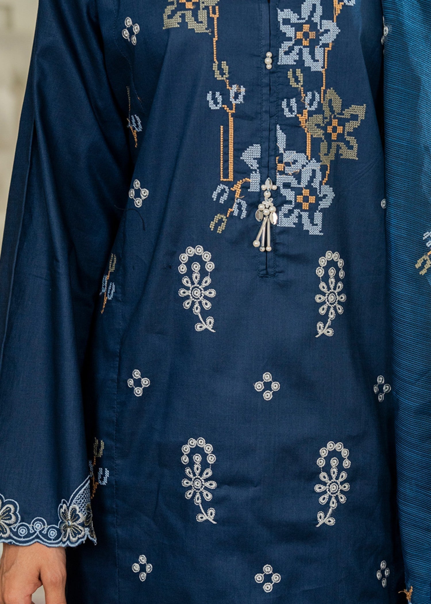 Kross Kulture Embroidered Lawn 01518 Women 3pcs