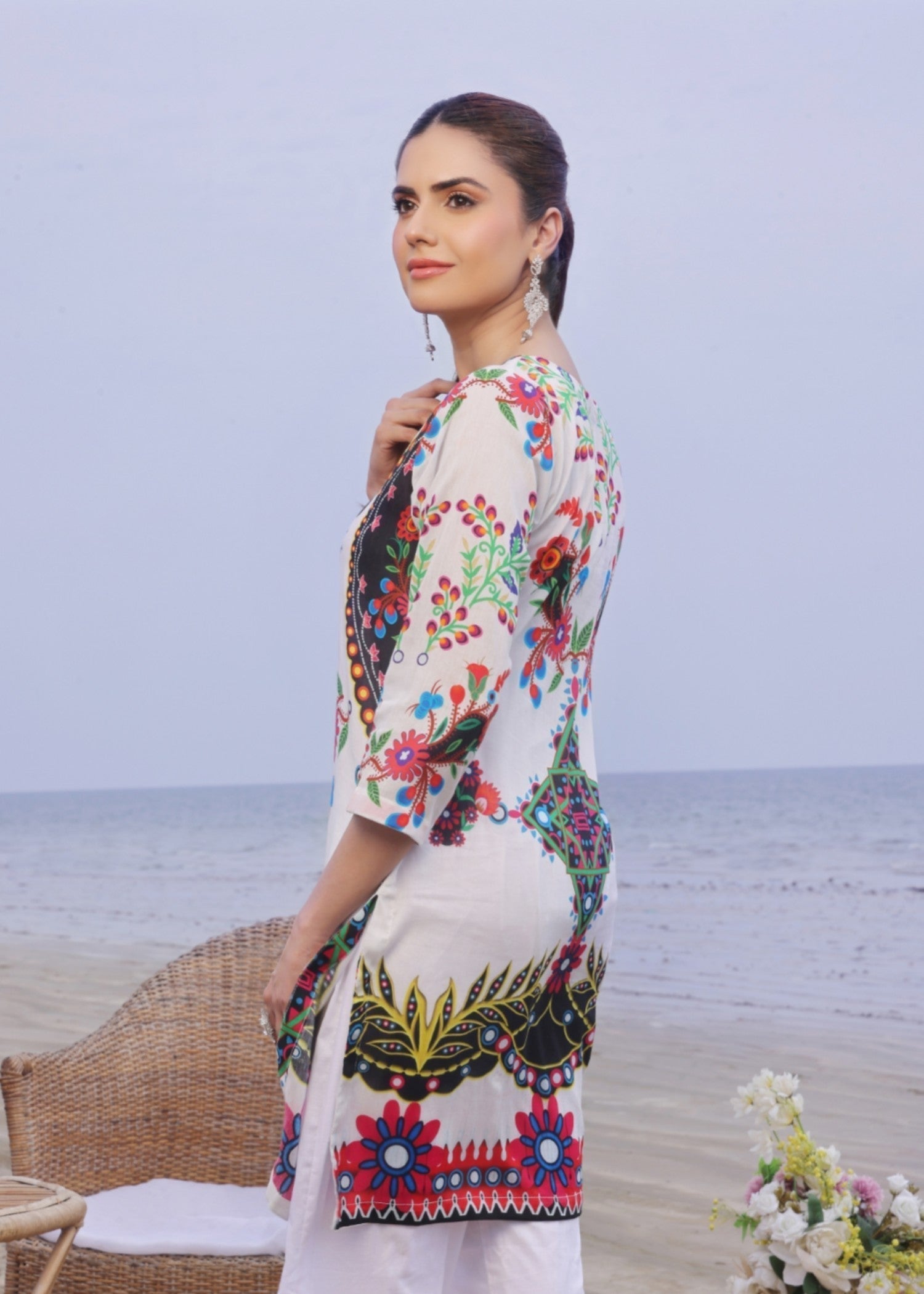 Feathers LUNAR Women 2pcs