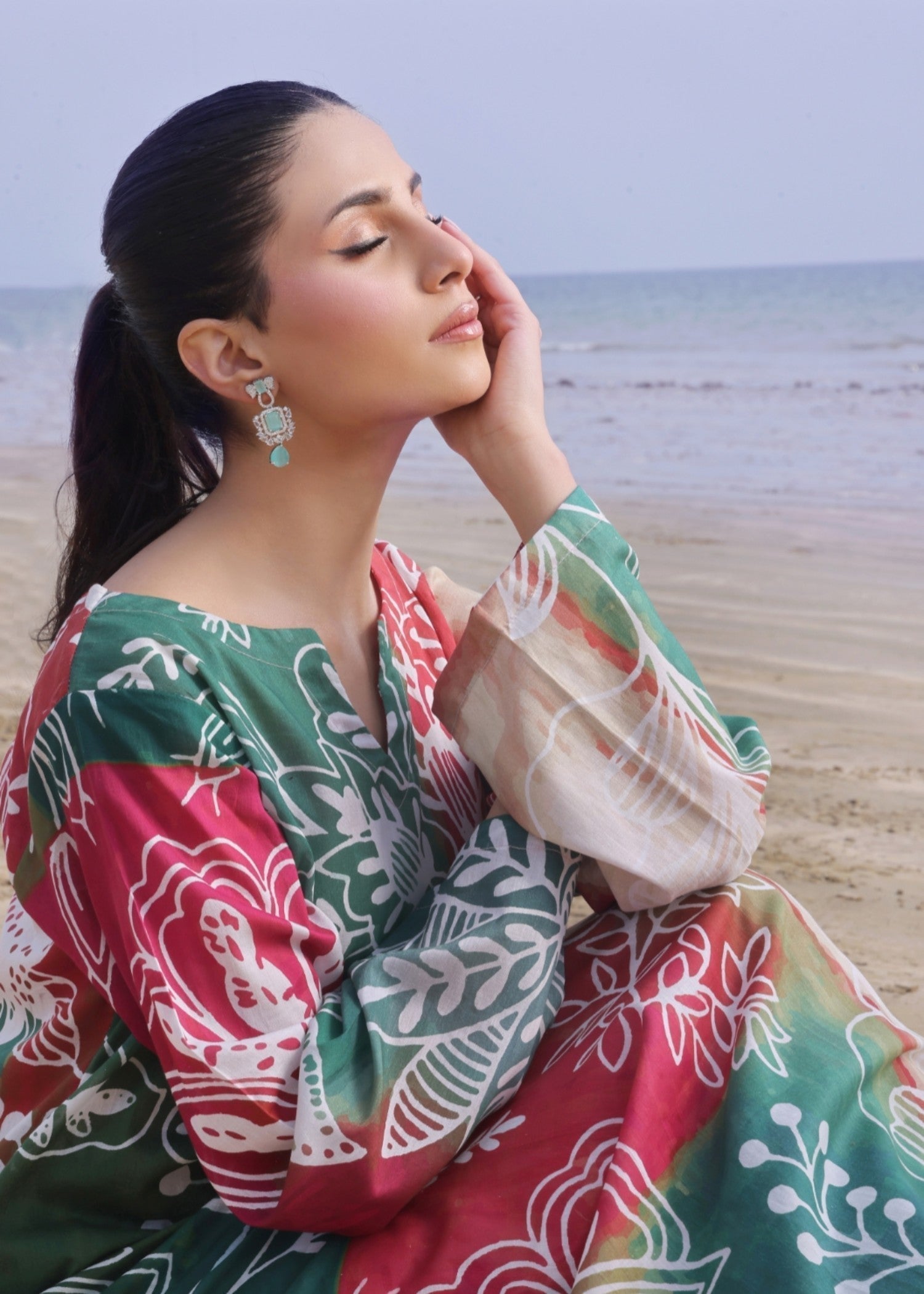 Feathers PINEAR Women 2pcs