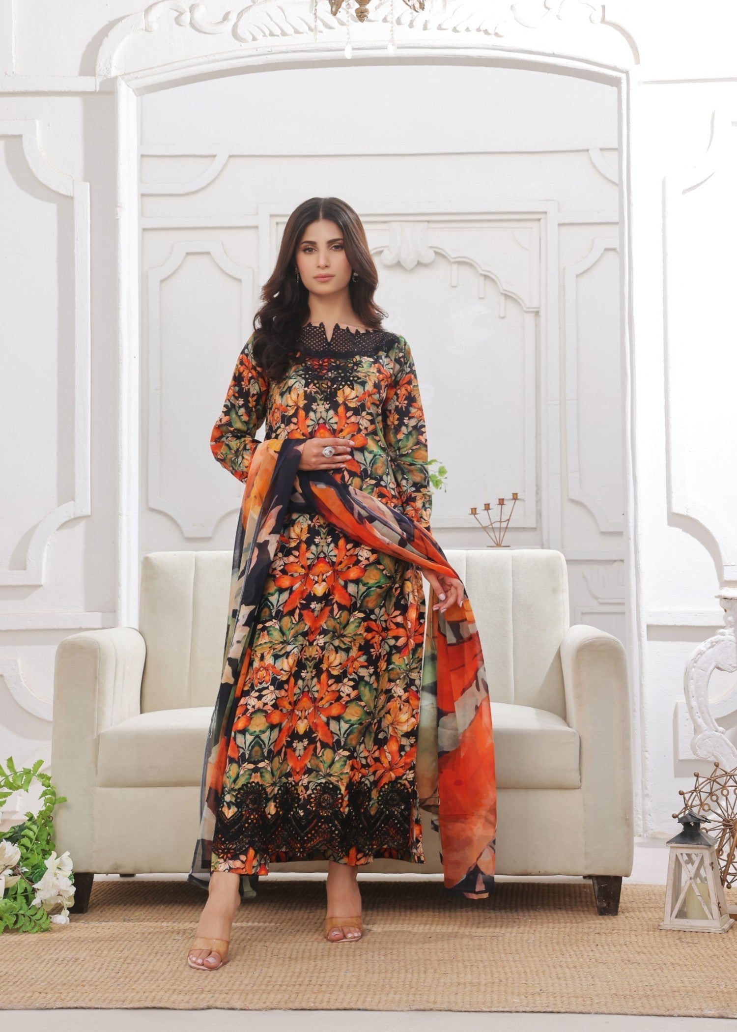 Feathers VARNIKA Women 3pcs