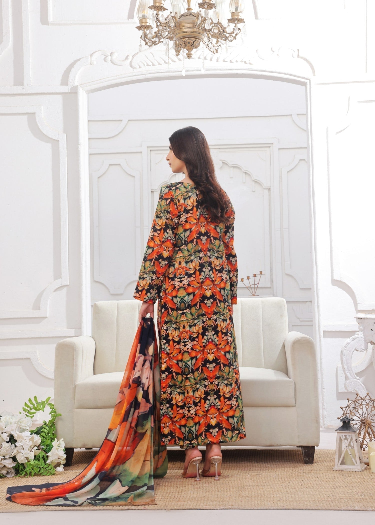 Feathers VARNIKA Women 3pcs