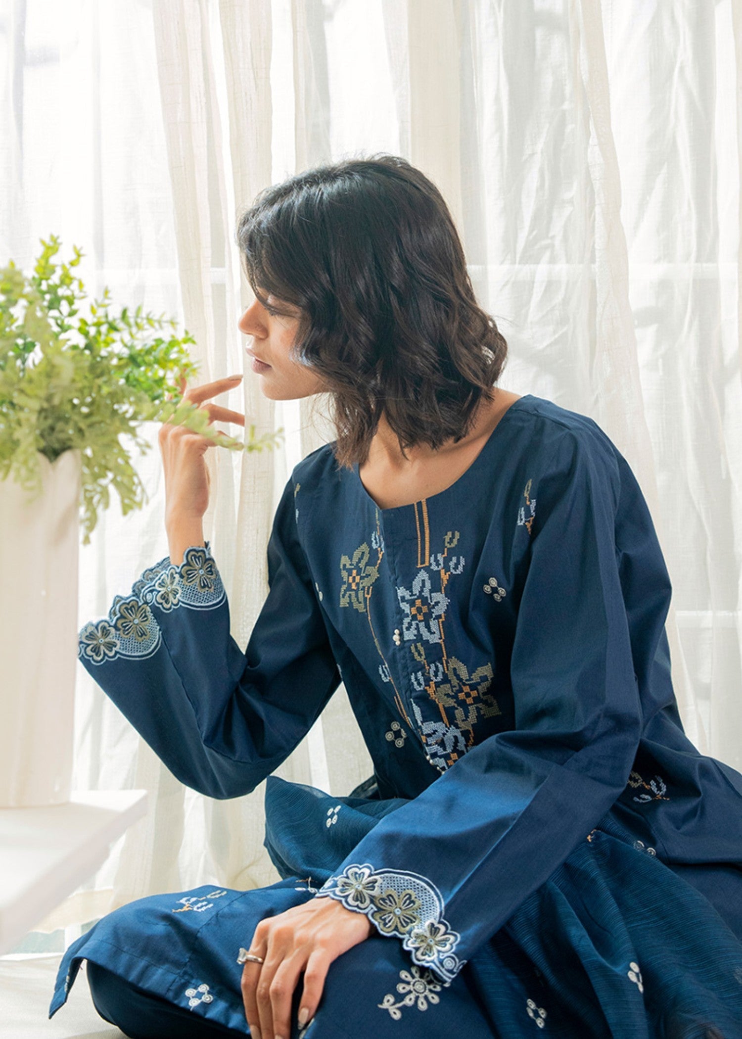 Kross Kulture Embroidered Lawn 01518 Women 3pcs