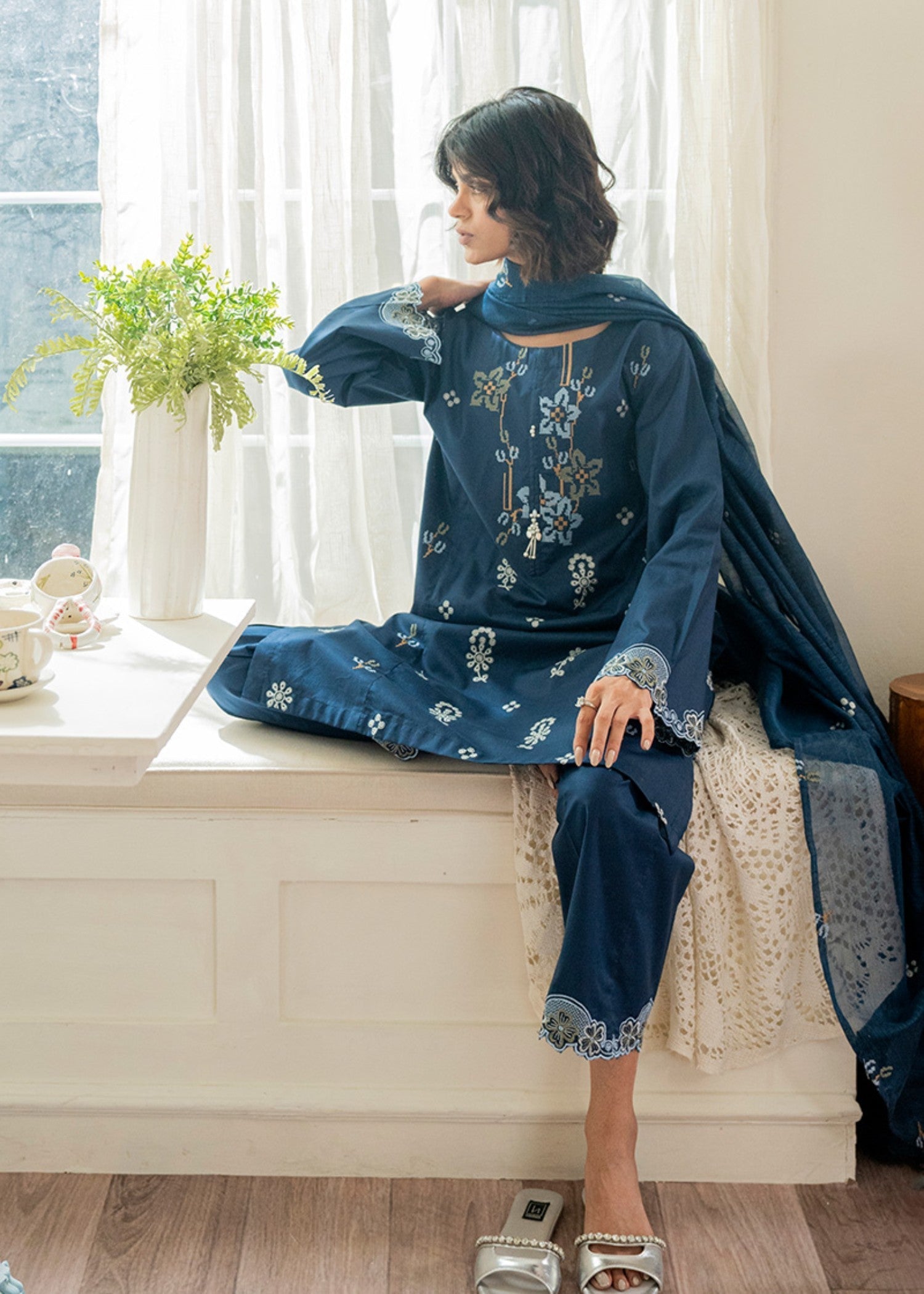 Kross Kulture Embroidered Lawn 01518 Women 3pcs