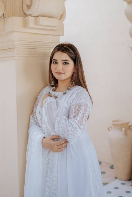 Four Season Boutique White Desert Women 3pcs