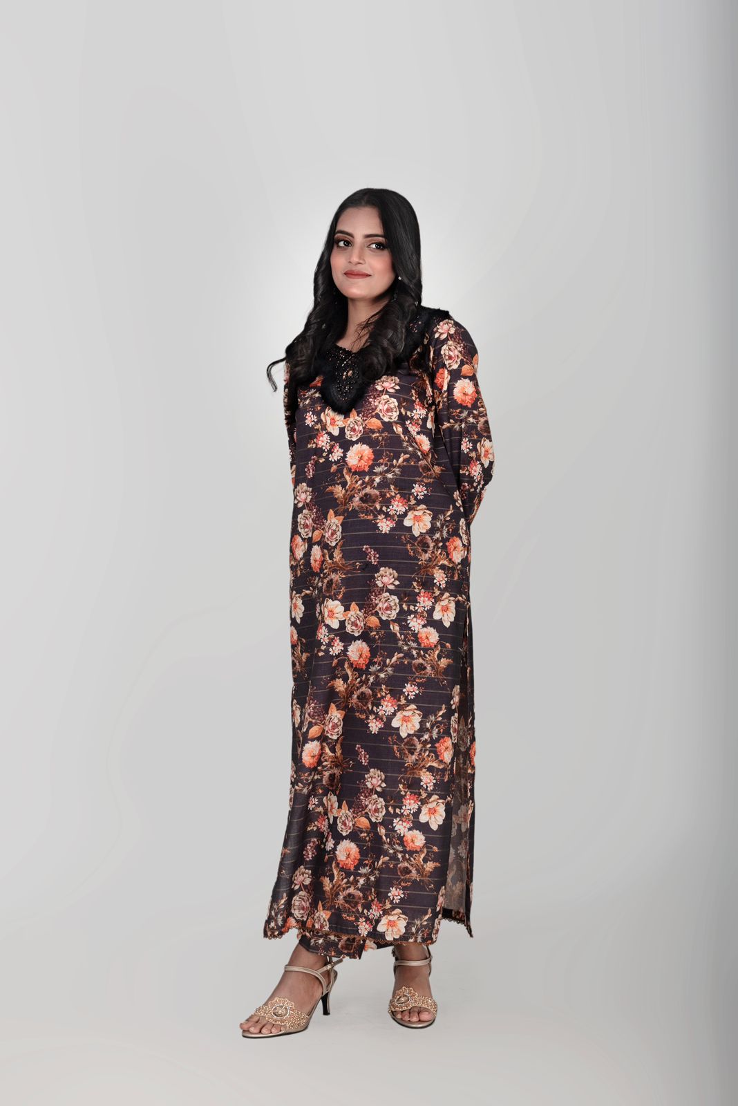 A&J W.E black Women 2pcs