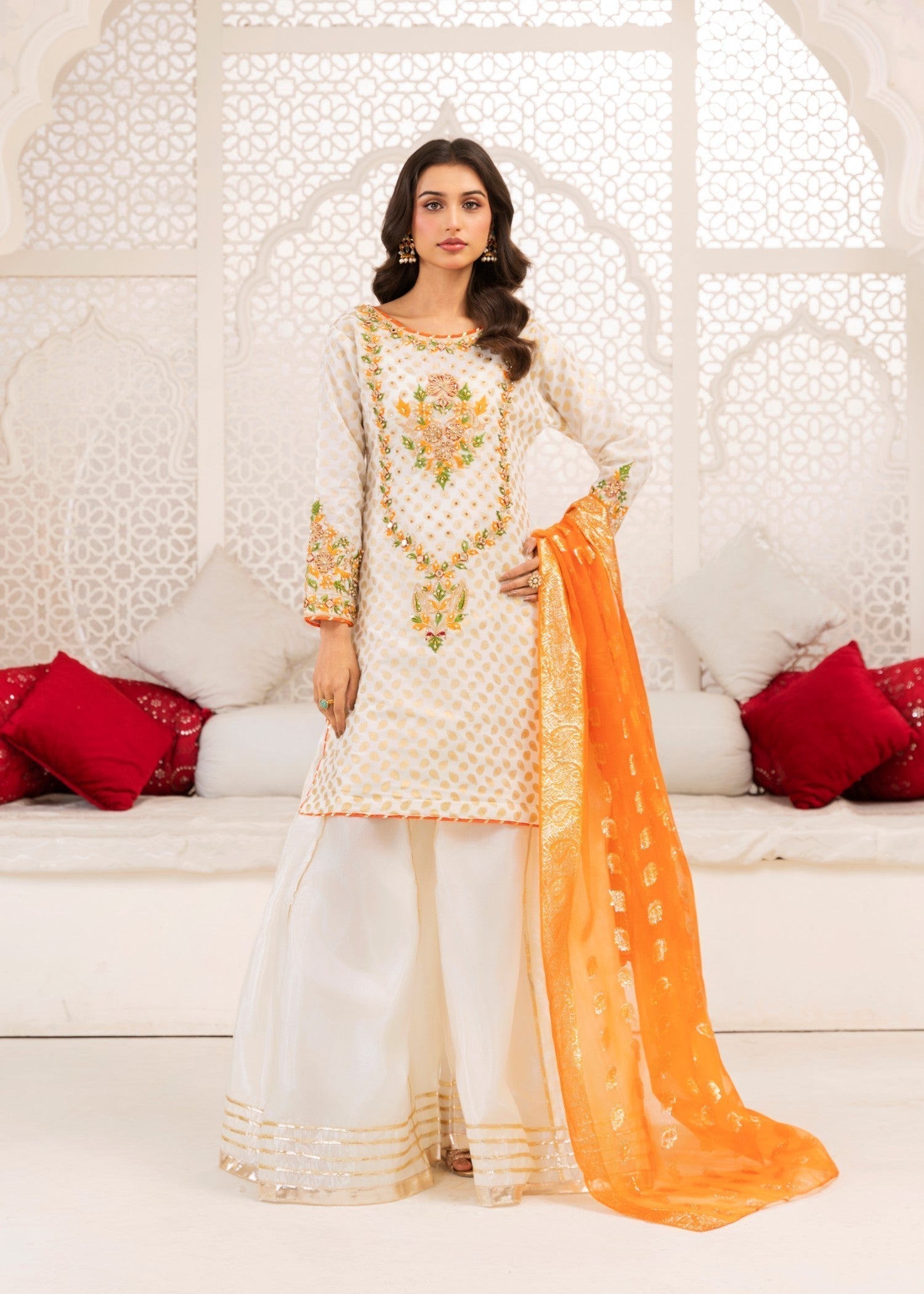 Miss & Mrs Siza white sharar Women 3pcs