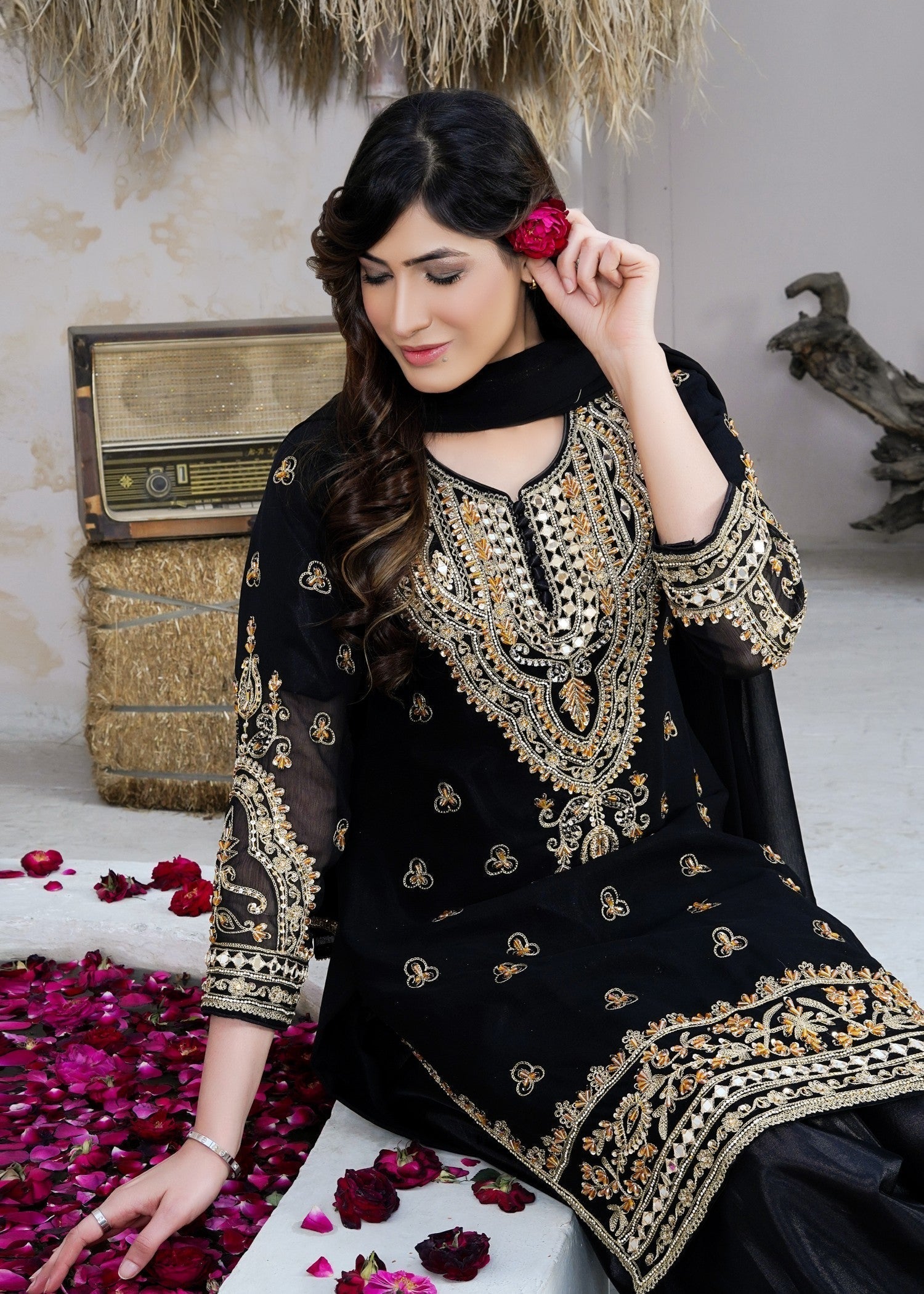 Miss & Mrs Farhsi ari ada mirror. Women 3pcs