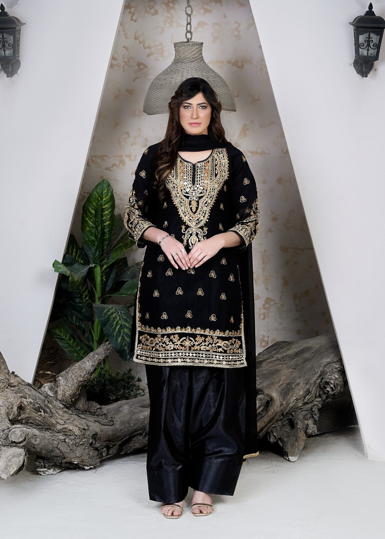 Miss & Mrs Farhsi ari ada mirror. Women 3pcs