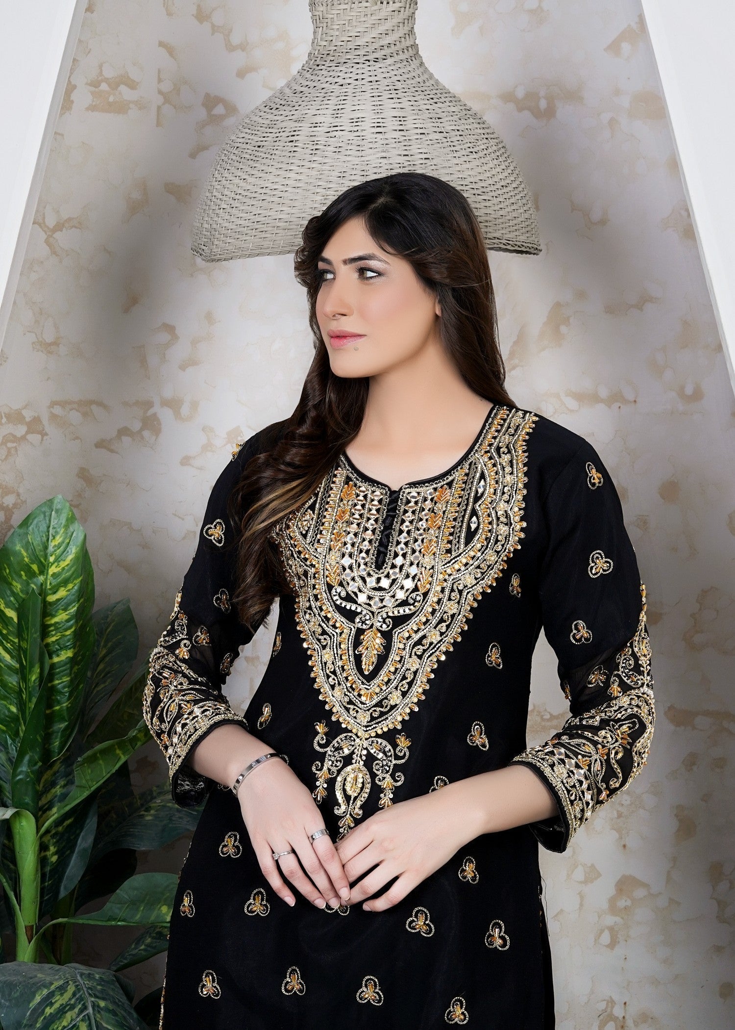 Miss & Mrs Farhsi ari ada mirror. Women 3pcs